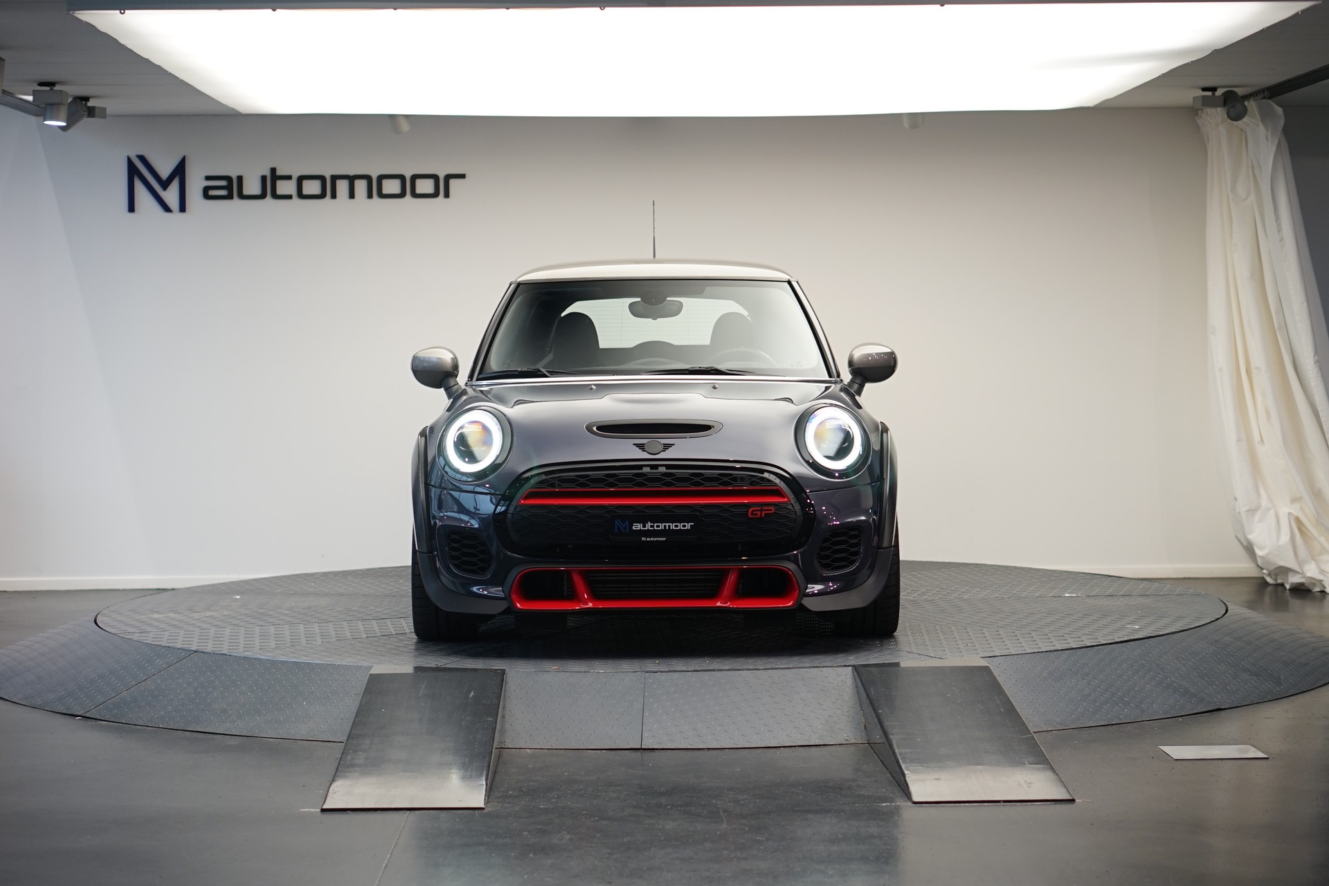 MINI Cooper John Cooper Works GP 3 Steptronic-showroom-element-1