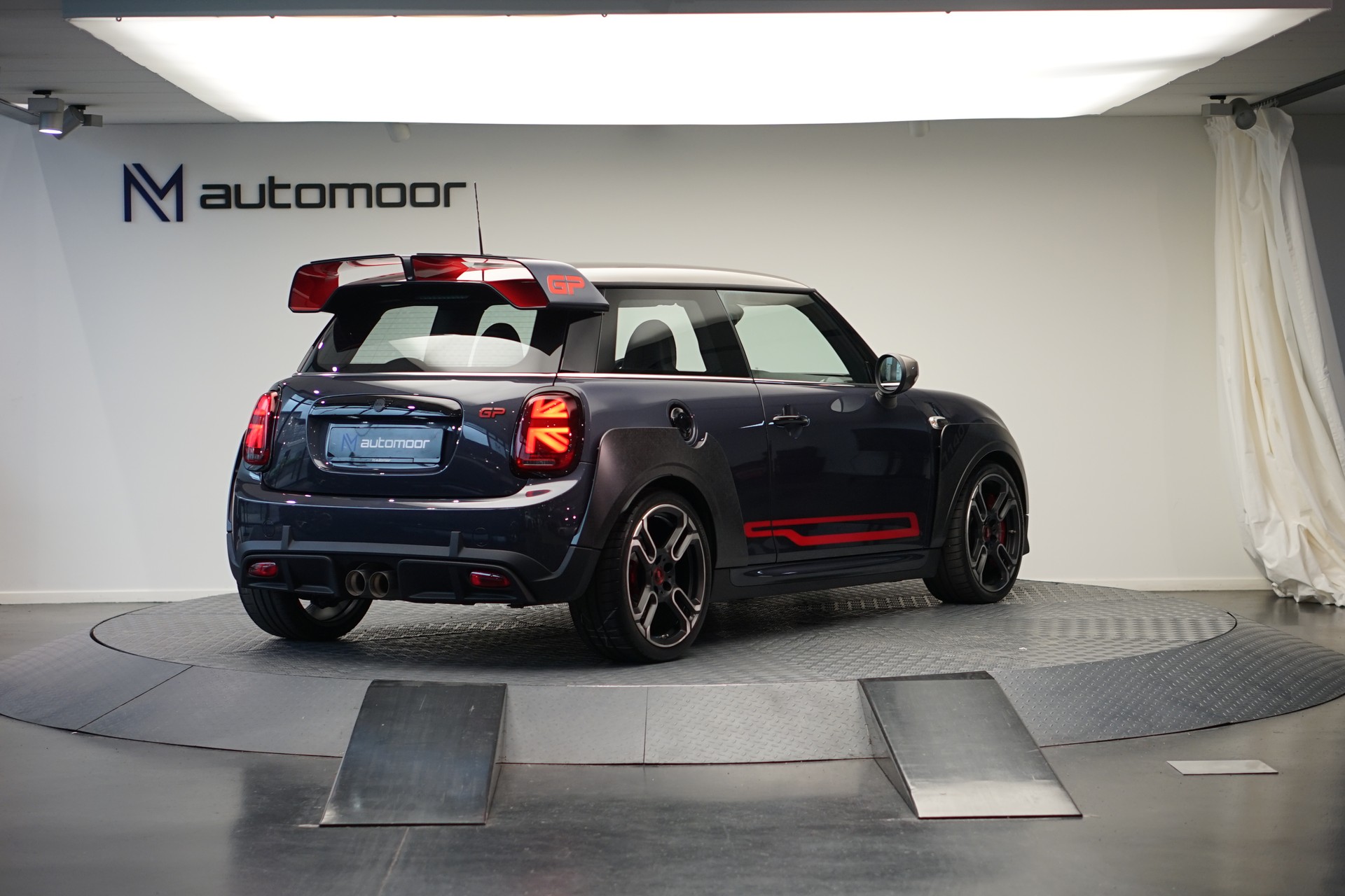 MINI Cooper John Cooper Works GP 3 Steptronic-image-4