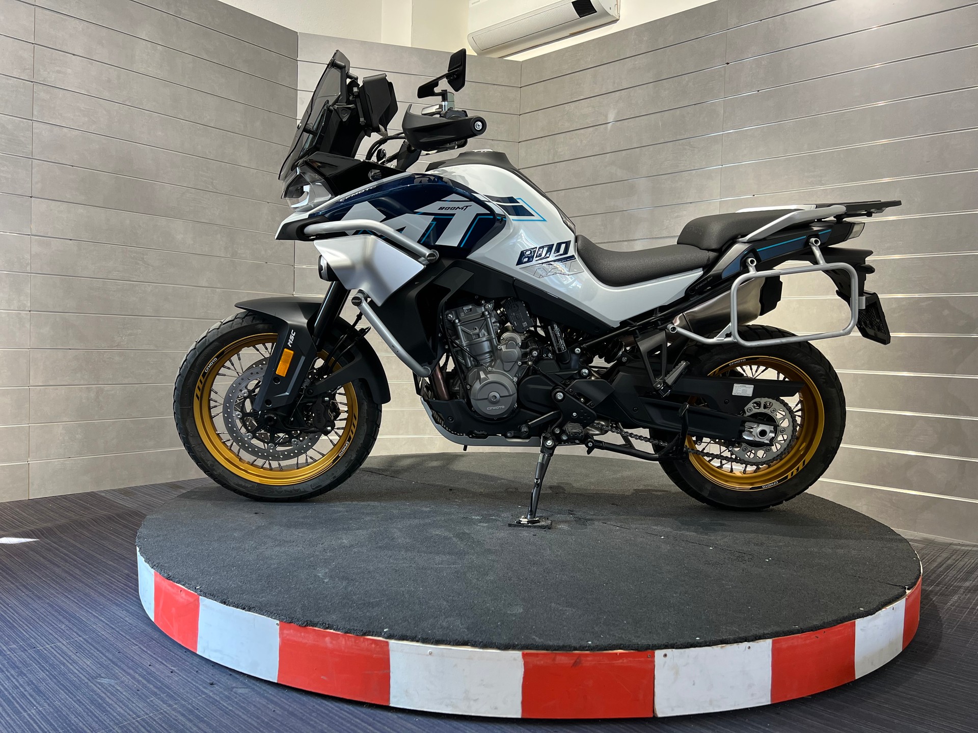 CF MOTO 800 MT Explorer-image-1