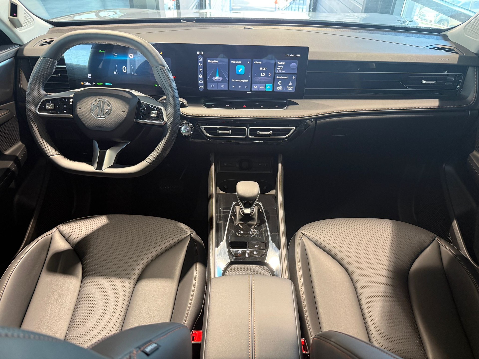 MG HS 1.5 T HEV Luxury-image-9