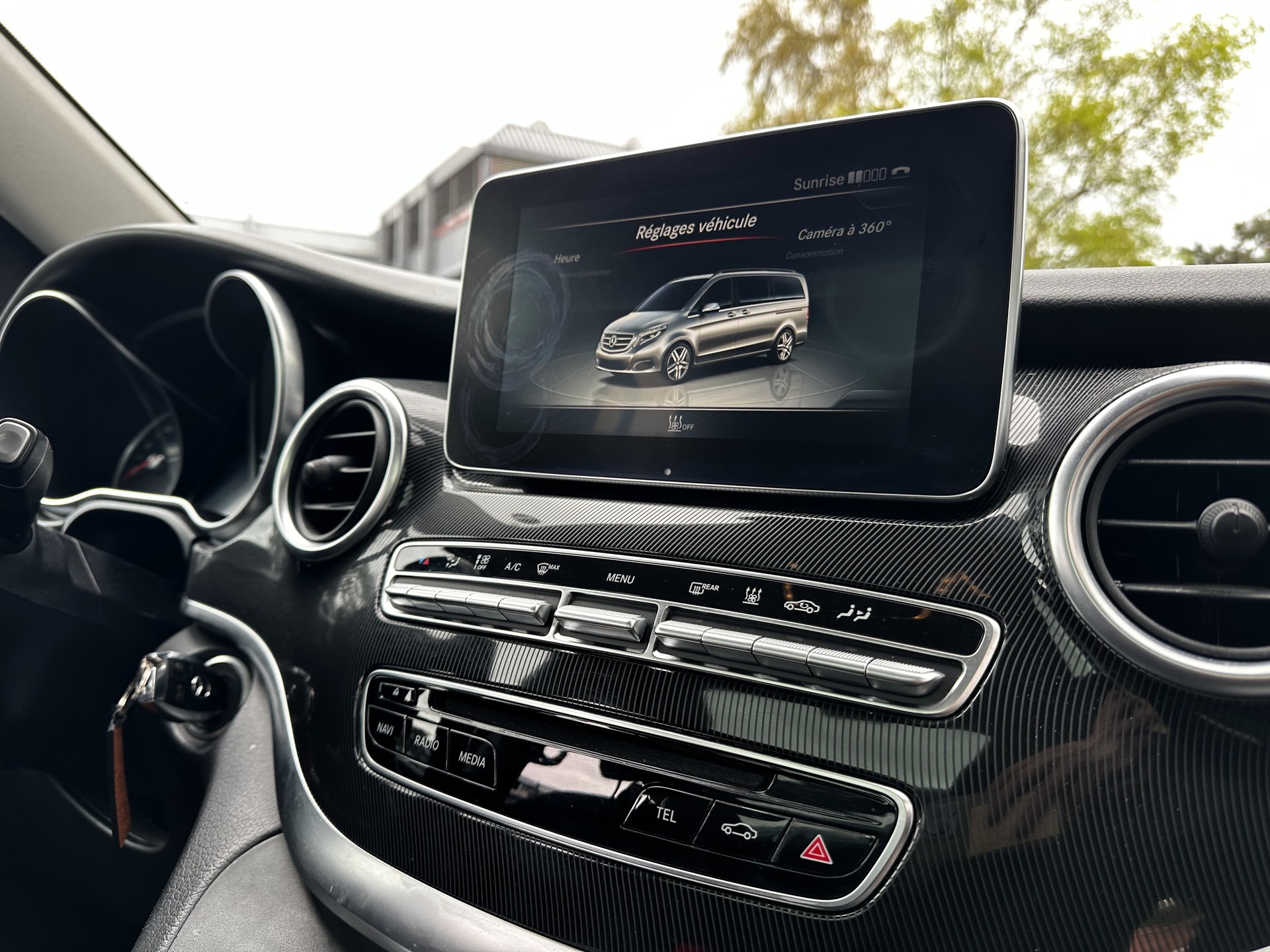 MERCEDES-BENZ V 250 d Avantgarde lang 4Matic 7G-Tronic-image-10