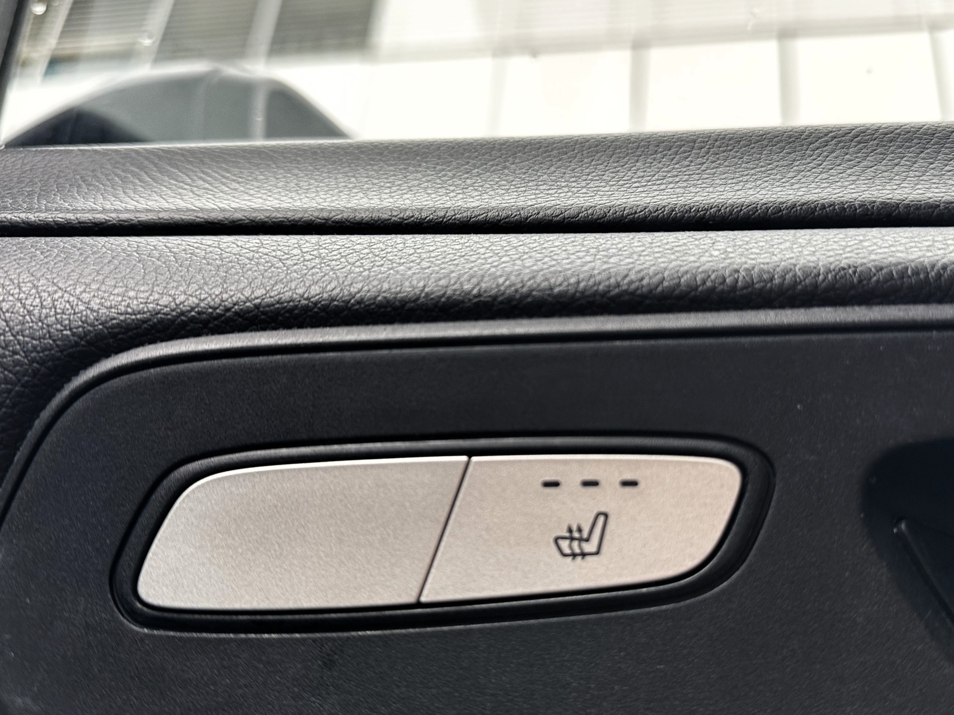 MERCEDES-BENZ V 250 d Avantgarde lang 4Matic 7G-Tronic-image-11