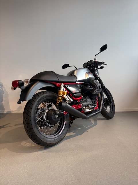 MOTO GUZZI V7 III Racer 750 ABS-image-2