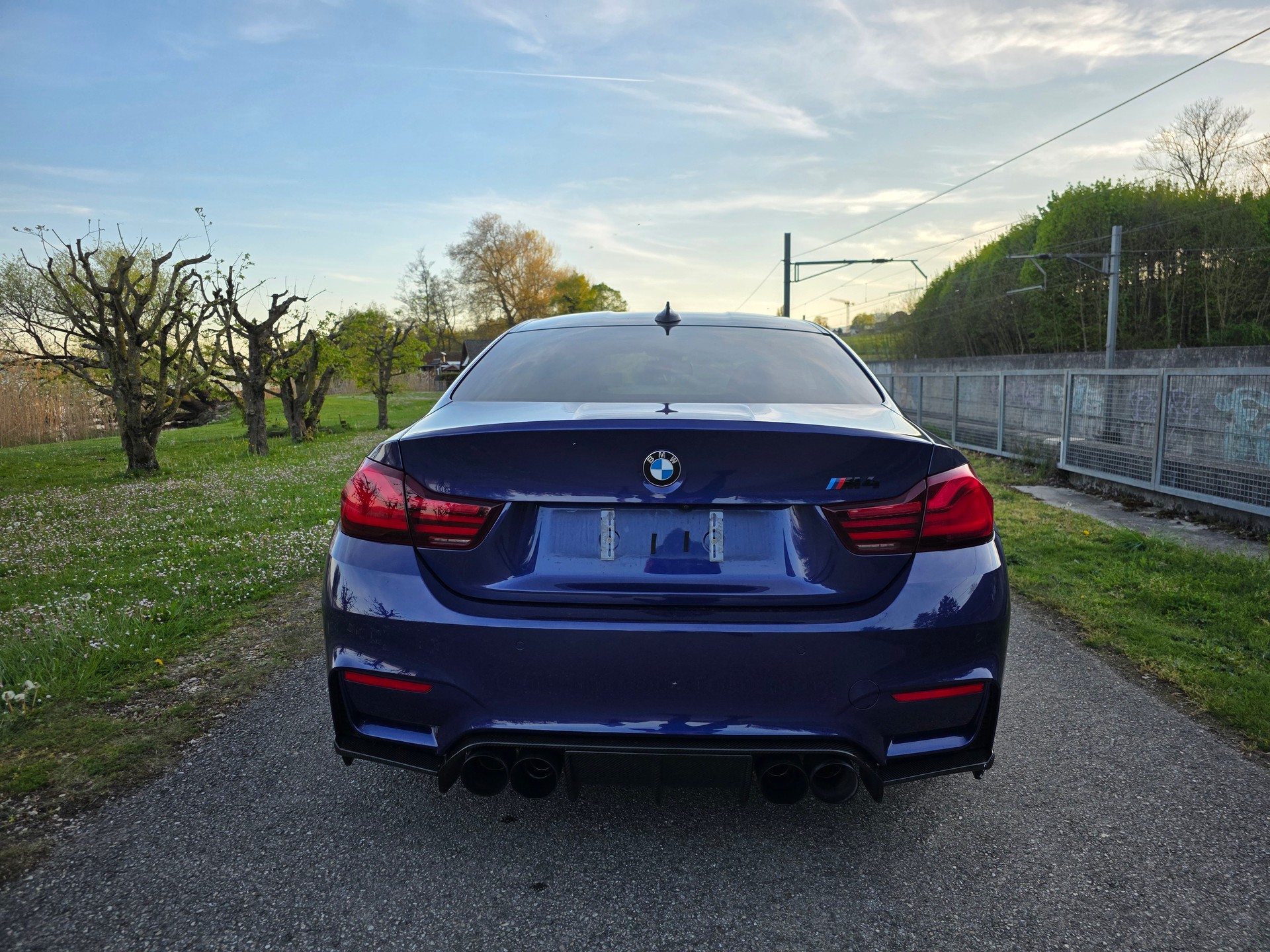 BMW M4 Coupé Heritage Edition DKG-image-5
