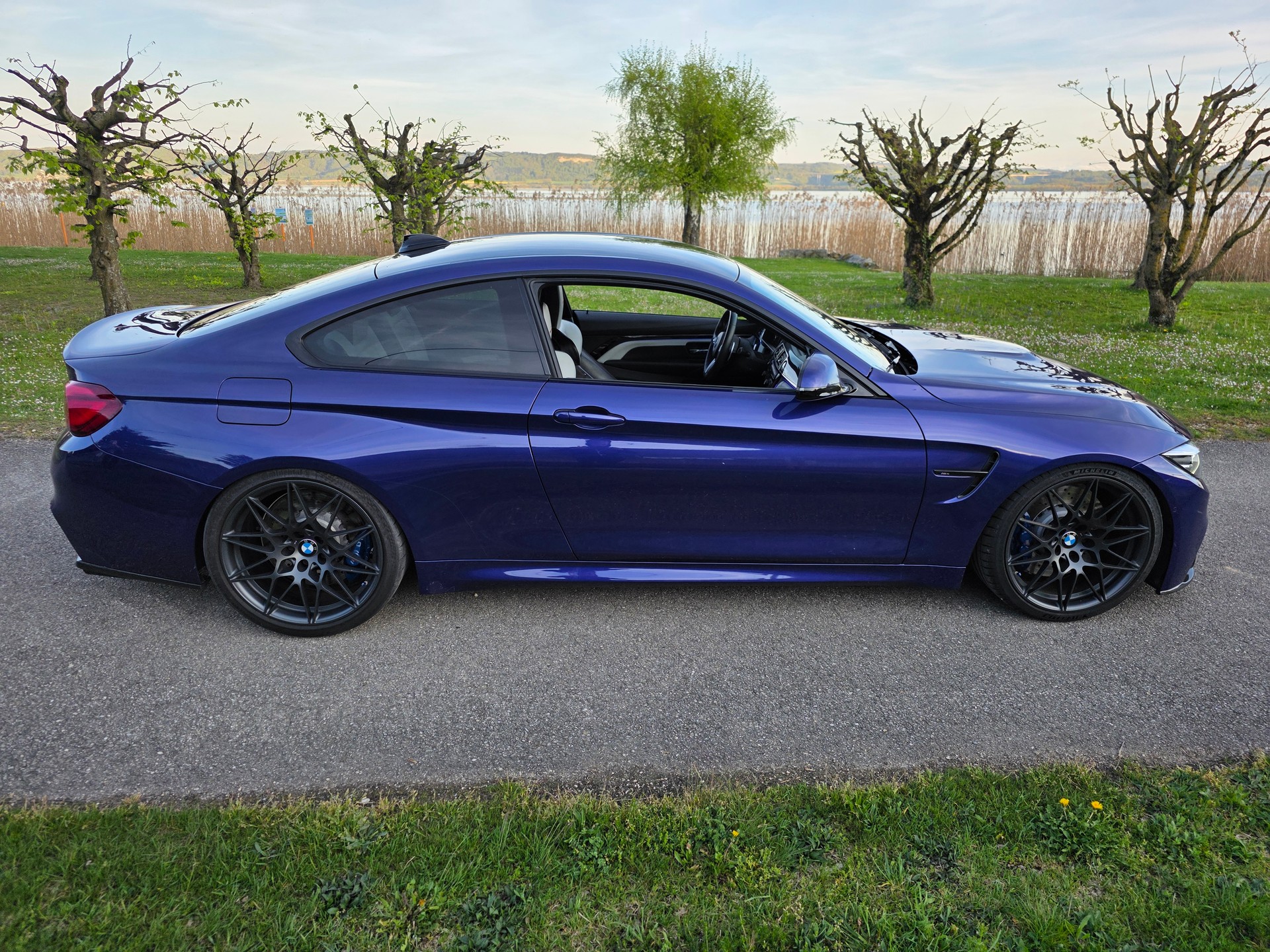 BMW M4 Coupé Heritage Edition DKG-image-7