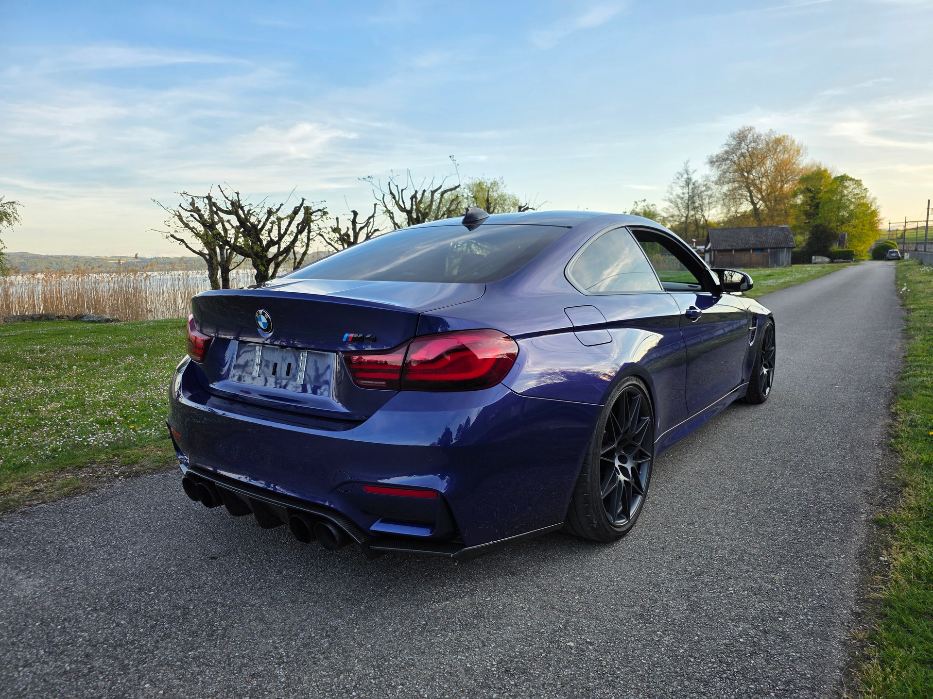 BMW M4 Coupé Heritage Edition DKG-image-6