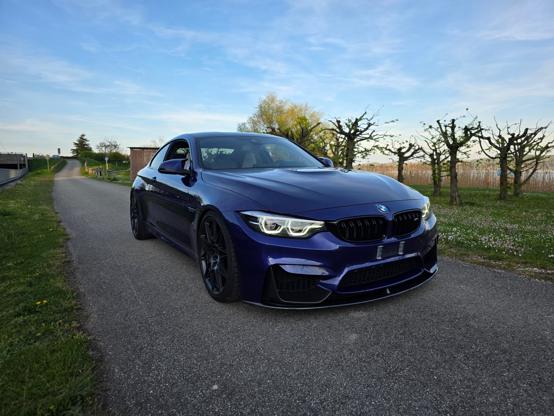 BMW M4 Coupé Heritage Edition DKG
