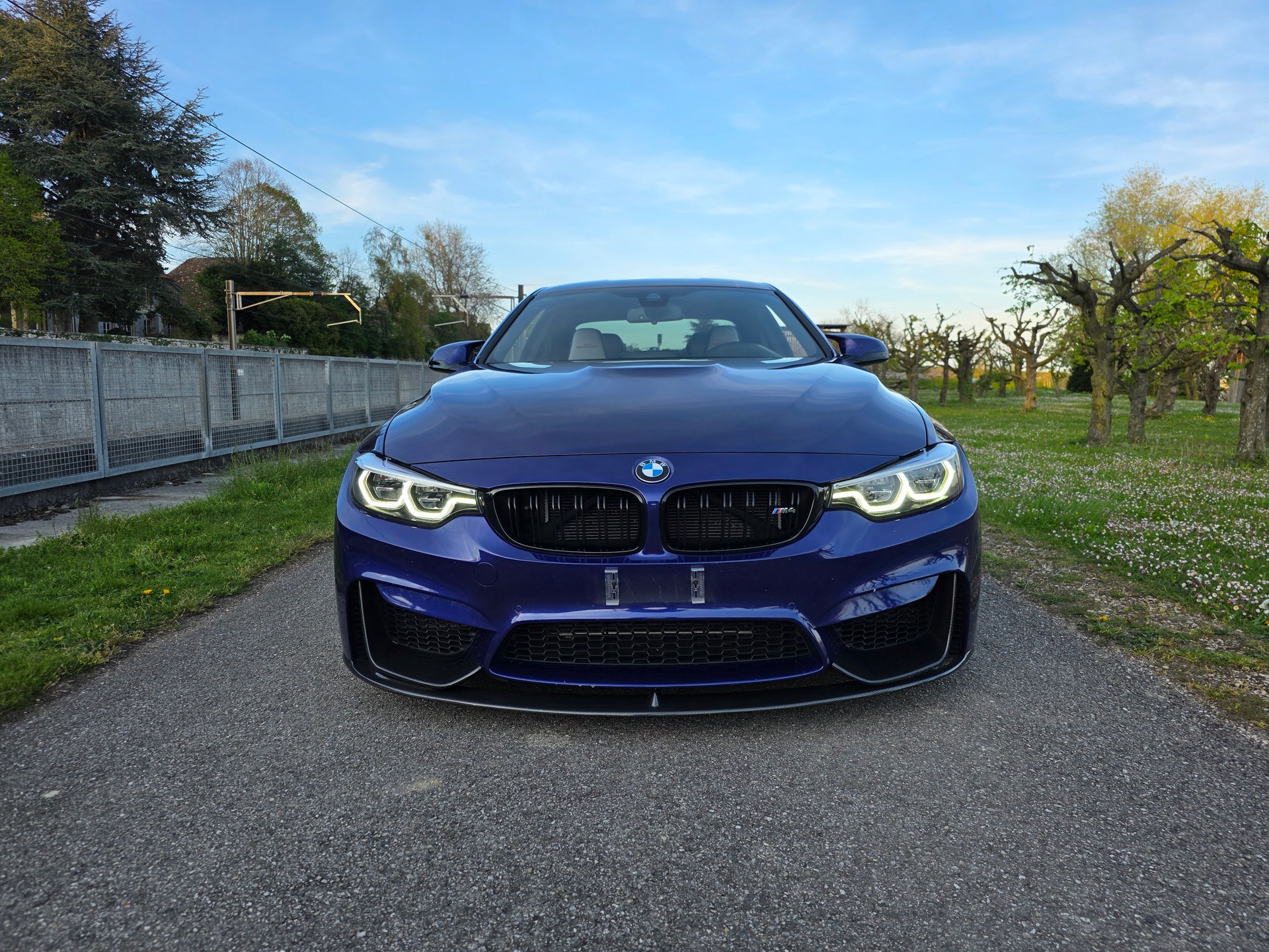 BMW M4 Coupé Heritage Edition DKG-image-1