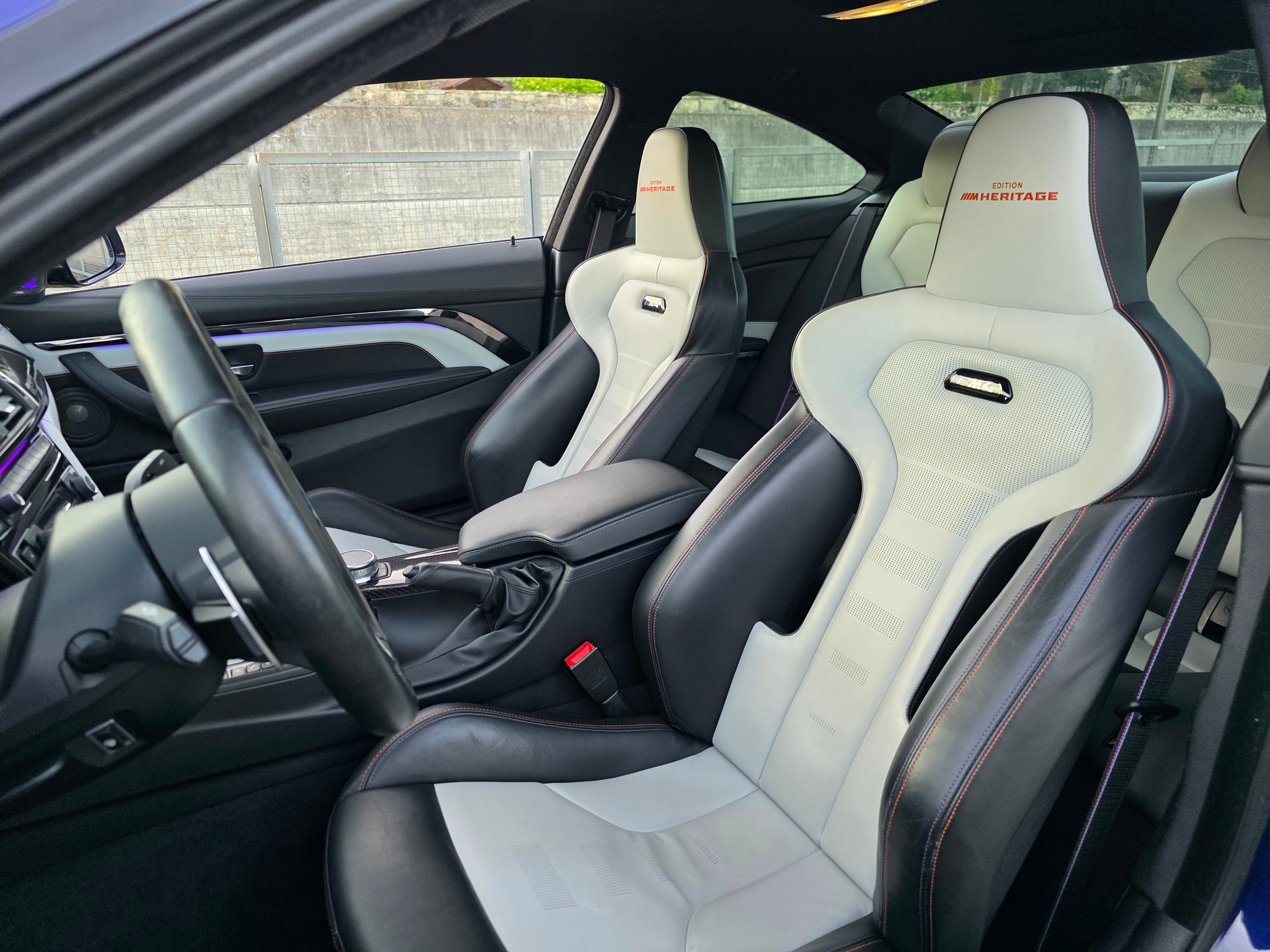 BMW M4 Coupé Heritage Edition DKG-image-9