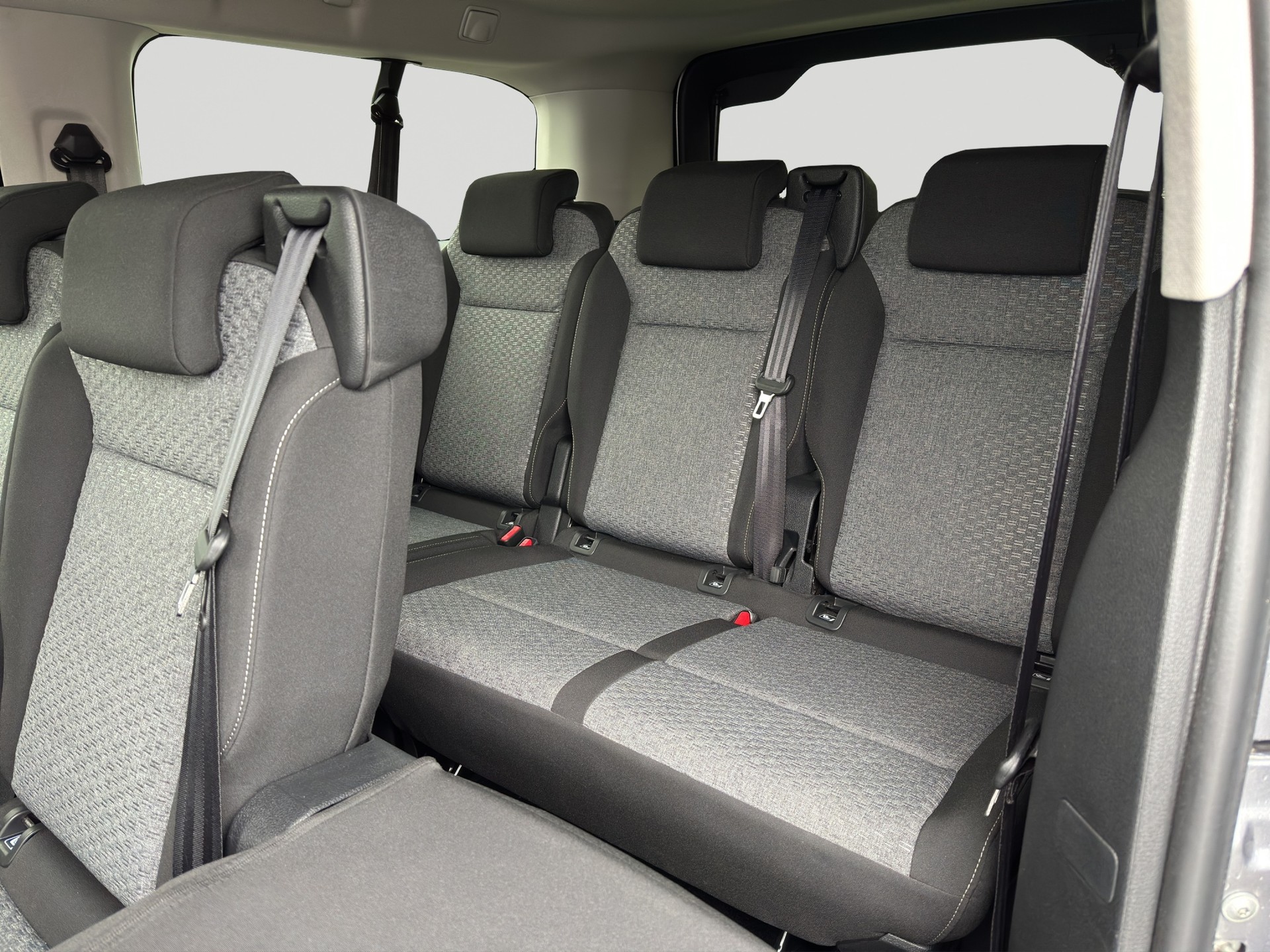 TOYOTA Proace Verso 2.0 D-4D 8Pl. L2-image-8
