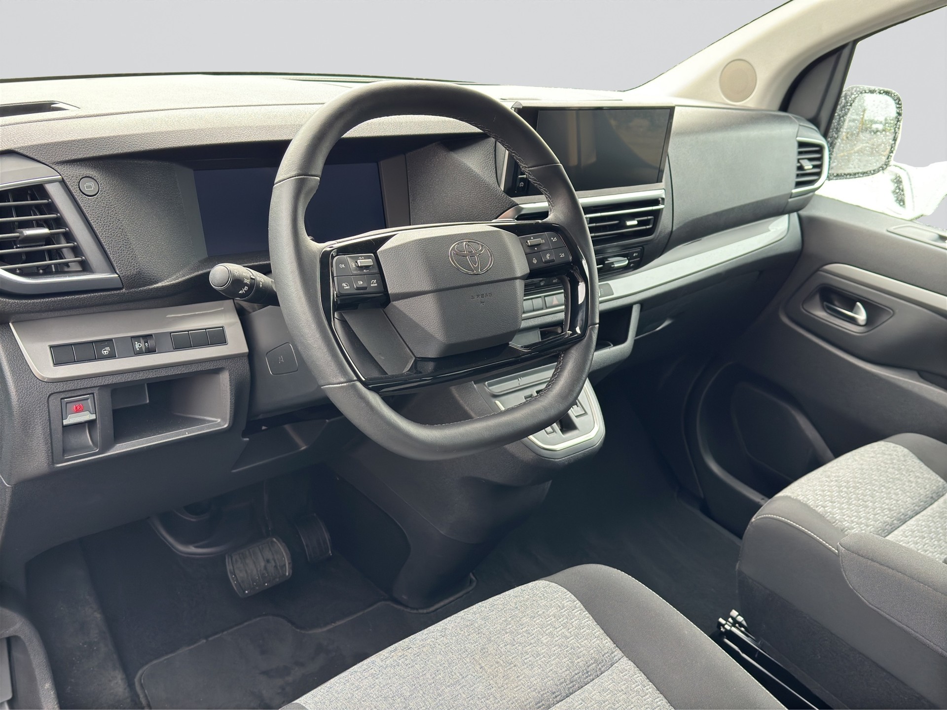 TOYOTA Proace Verso 2.0 D-4D 8Pl. L2-image-6