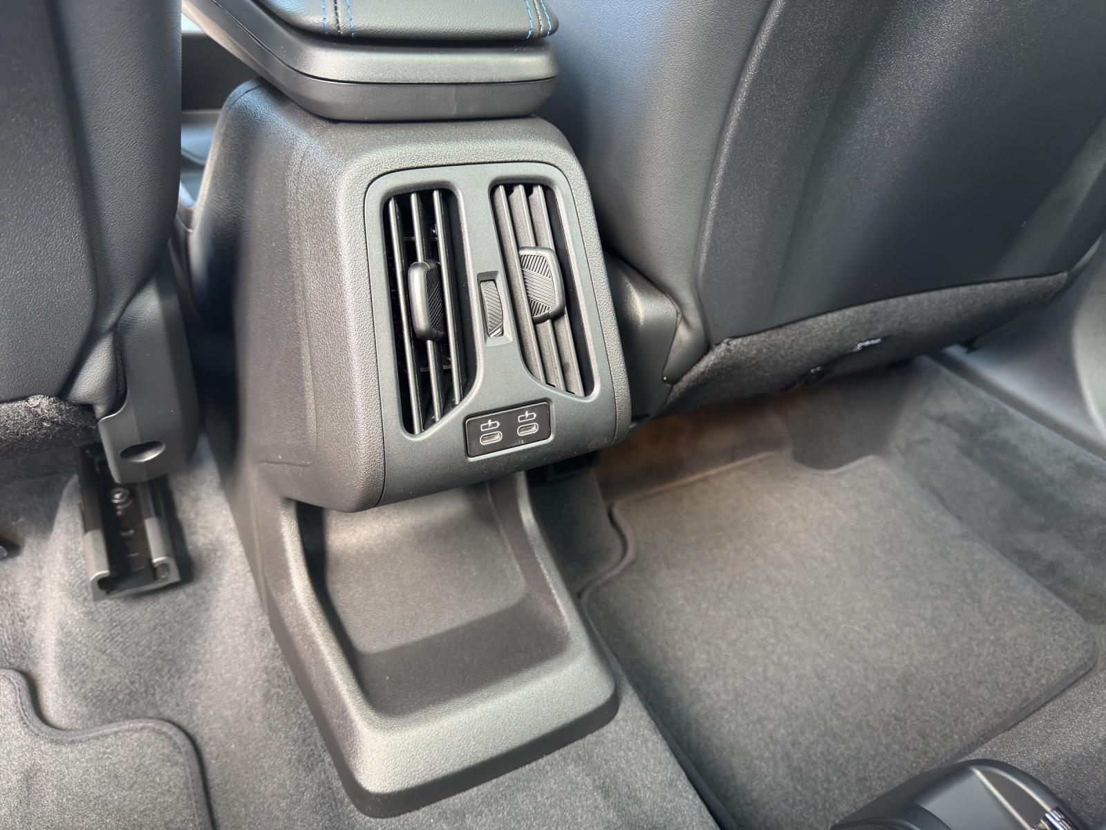 BMW X1 M35i xDrive-image-16