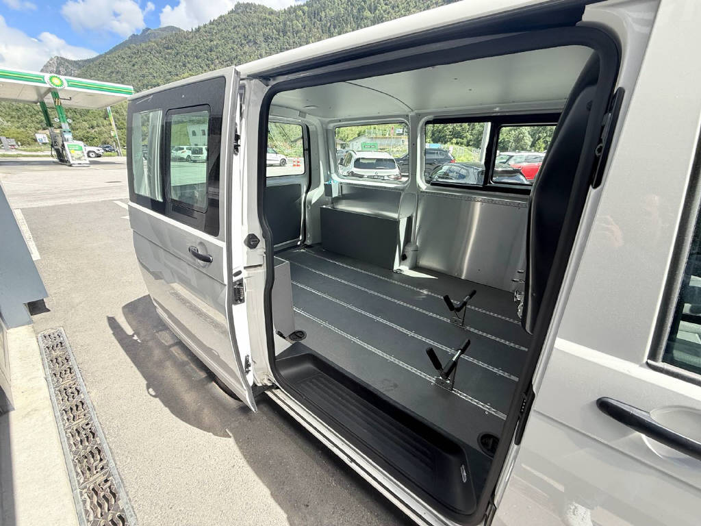 VW T6.1 combi 3000 2.0 TDI 150 DSG 4motion-image-5