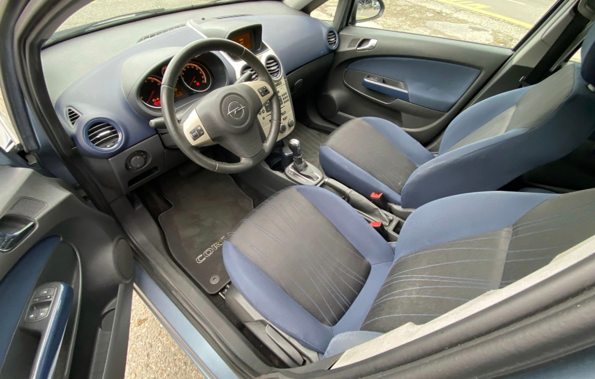 OPEL Corsa 1.4 TP Enjoy-image-9