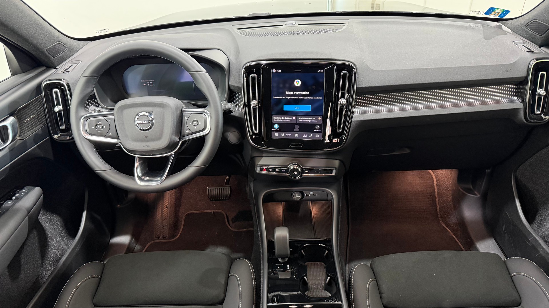 VOLVO EX40 Twin Plus AWD-image-10