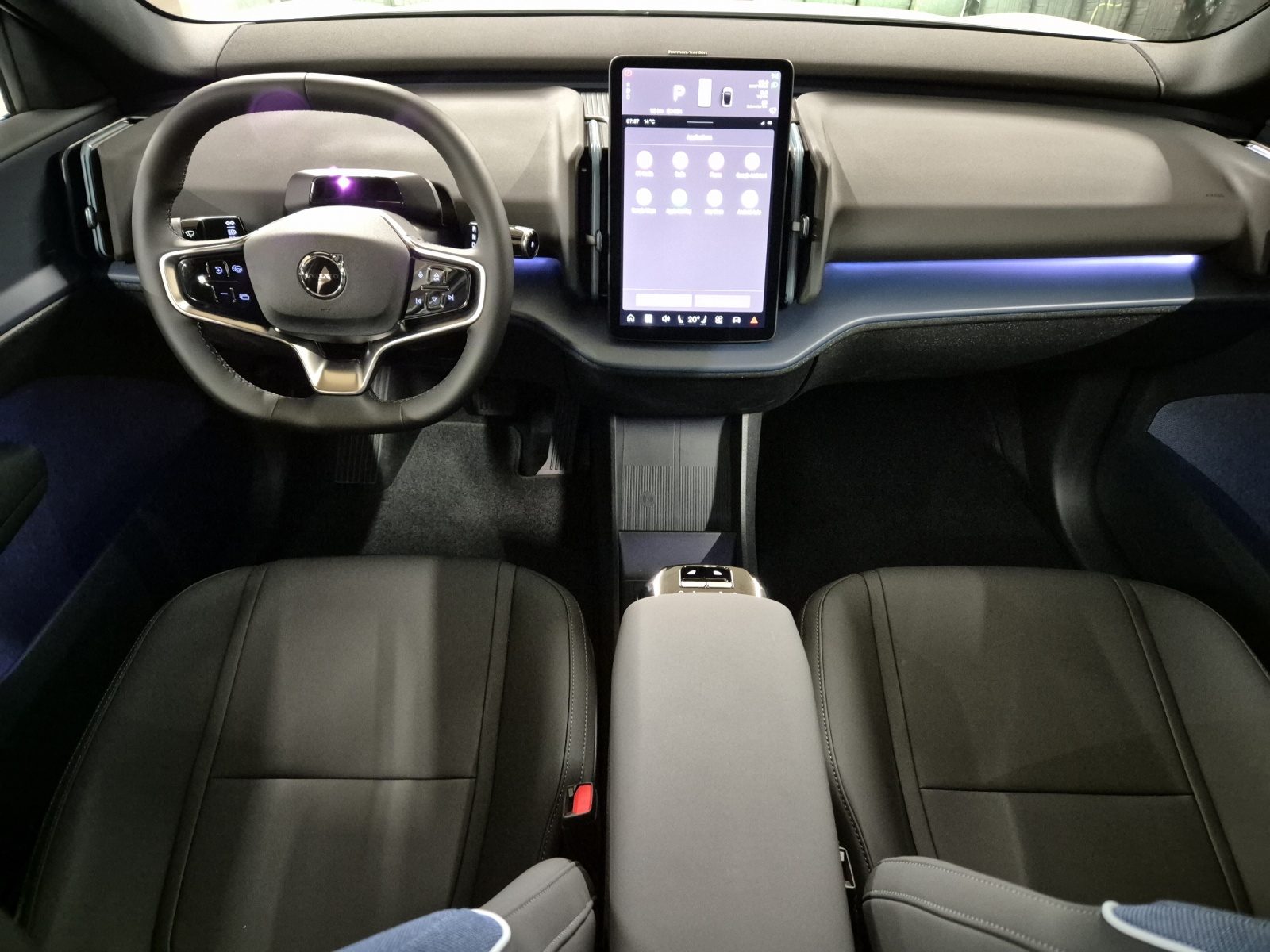 VOLVO EX30 E60 Twin Ultra Performance AWD-image-10