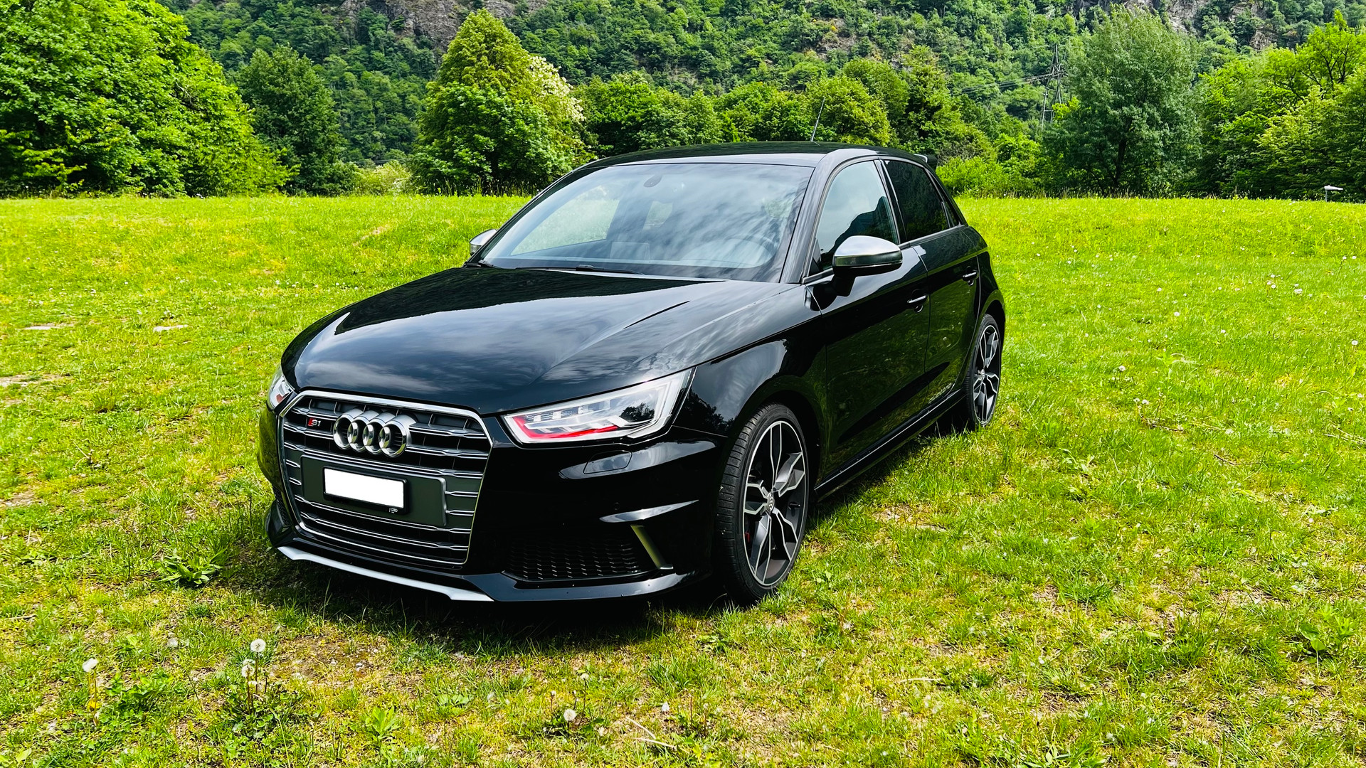 AUDI 2.0 TFSI quattro