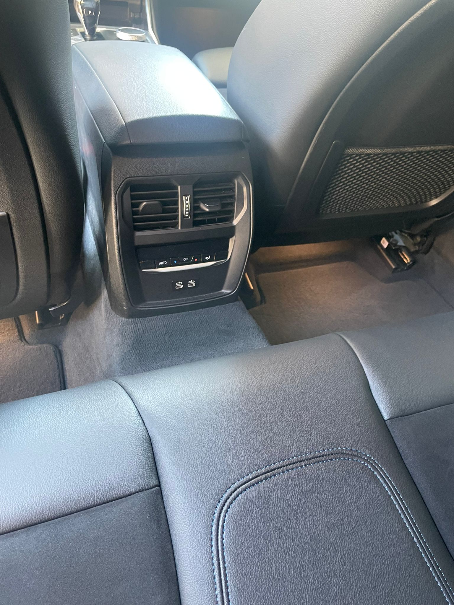 BMW 330i xDrive Pure M Sport Steptronic-image-8