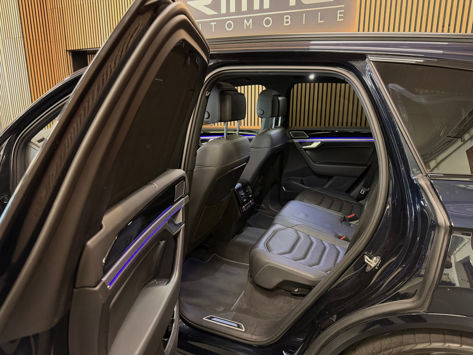 VW Touareg 3.0 TSI eHybrid R Tiptronic | Absolute Vollausstattung | 1. Hand | CH-Fzg. | CarVertical-image-15