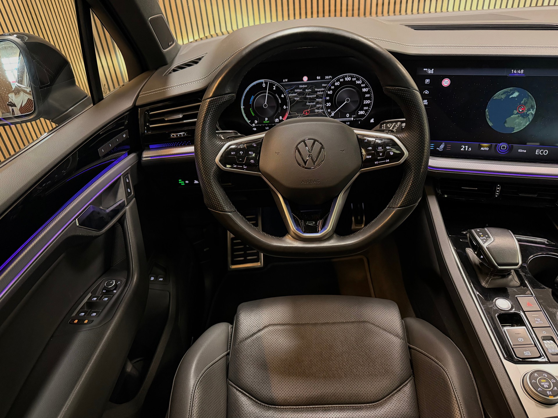 VW Touareg 3.0 TSI eHybrid R Tiptronic | Absolute Vollausstattung | 1. Hand | CH-Fzg. | CarVertical-image-21