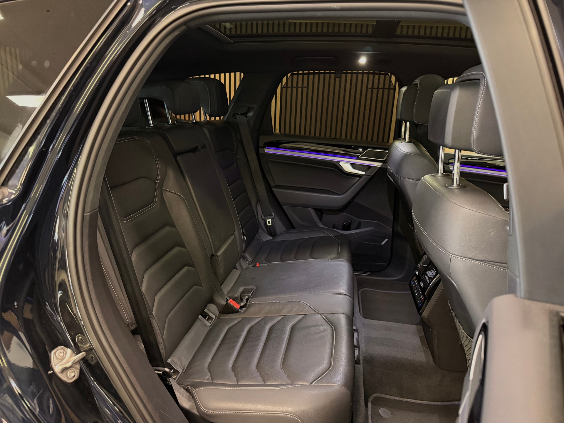 VW Touareg 3.0 TSI eHybrid R Tiptronic | Absolute Vollausstattung | 1. Hand | CH-Fzg. | CarVertical-image-19