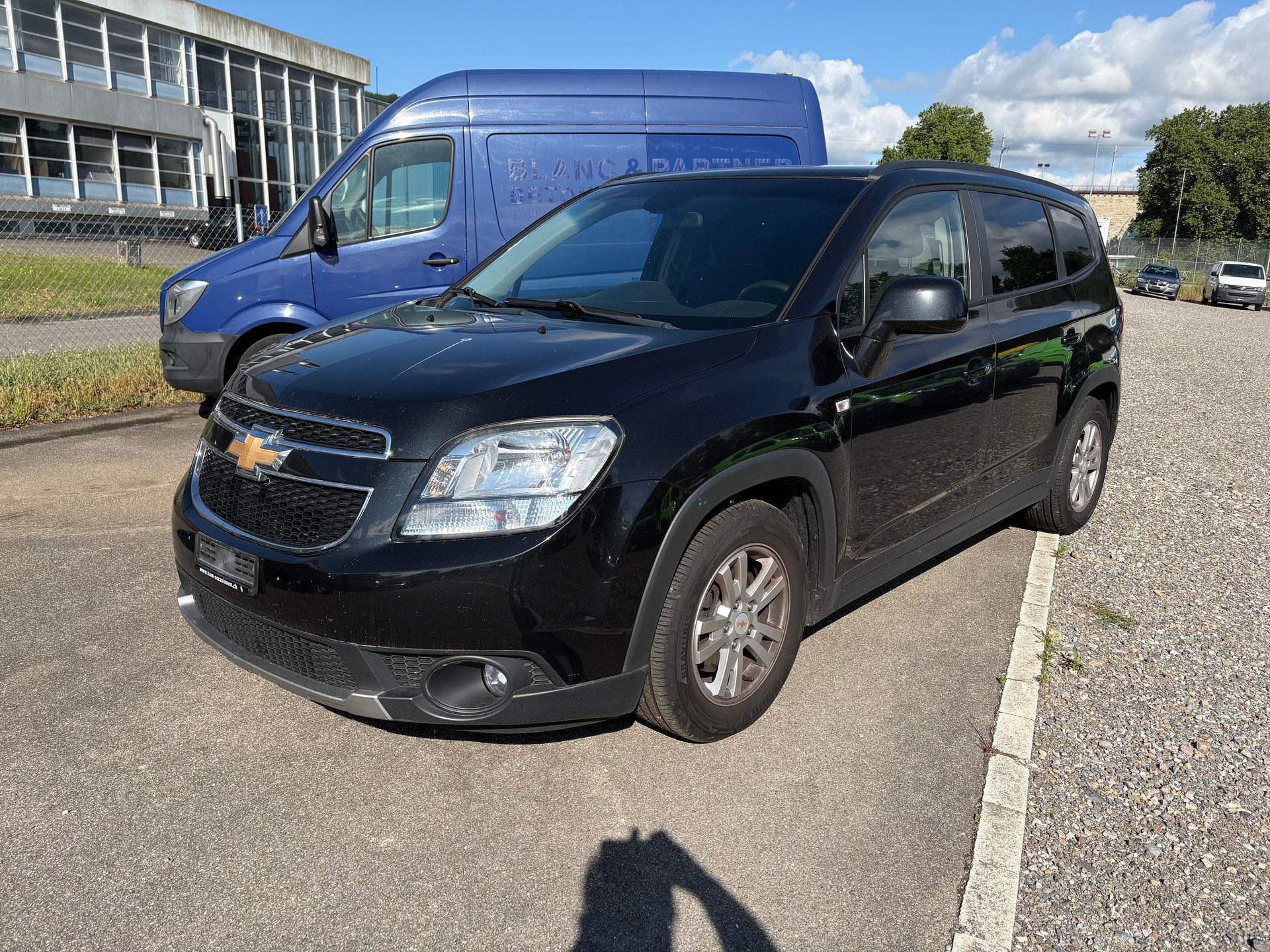 CHEVROLET Orlando 2.0 VCDi LS-image-2