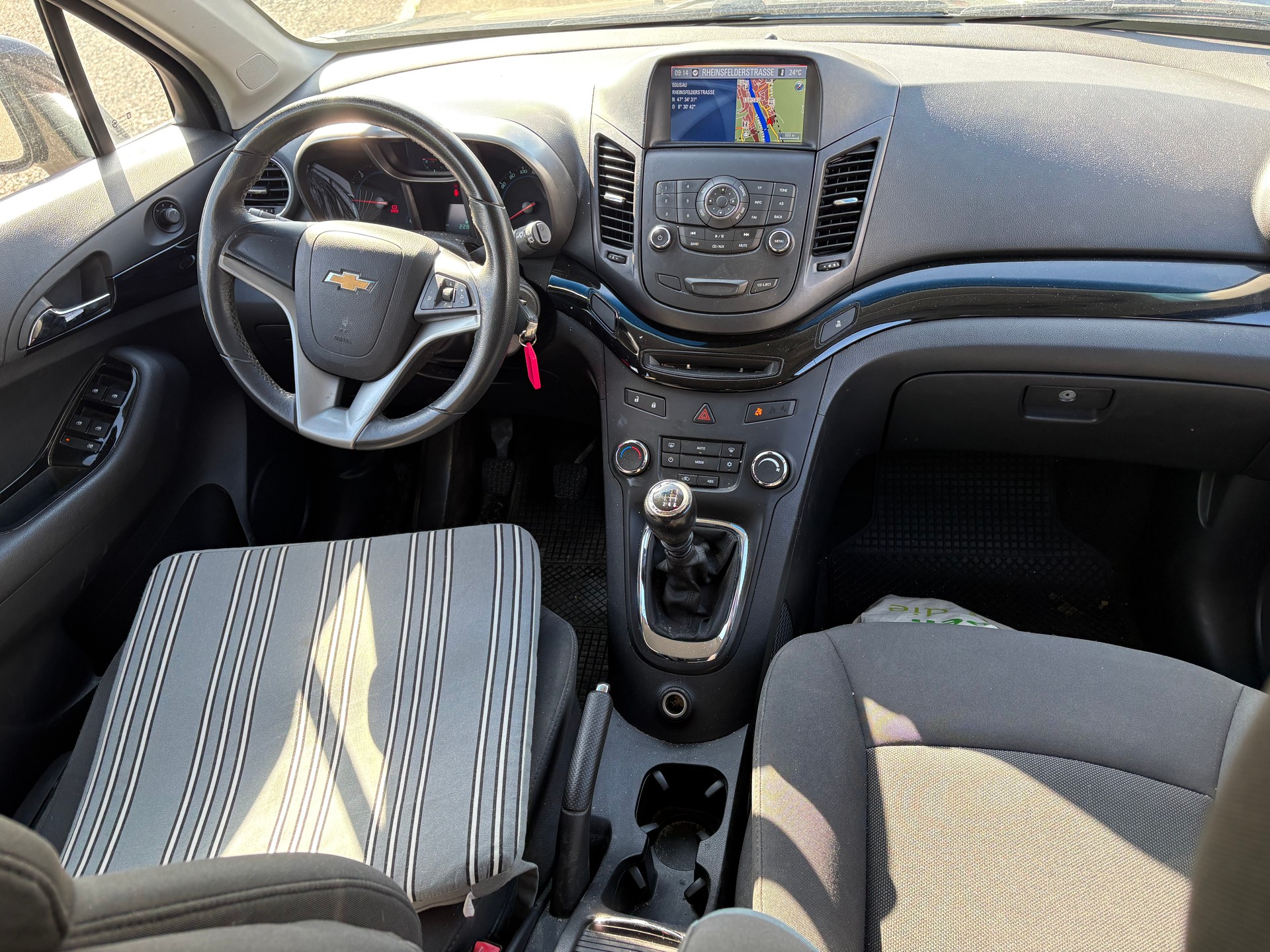 CHEVROLET Orlando 2.0 VCDi LS-image-7