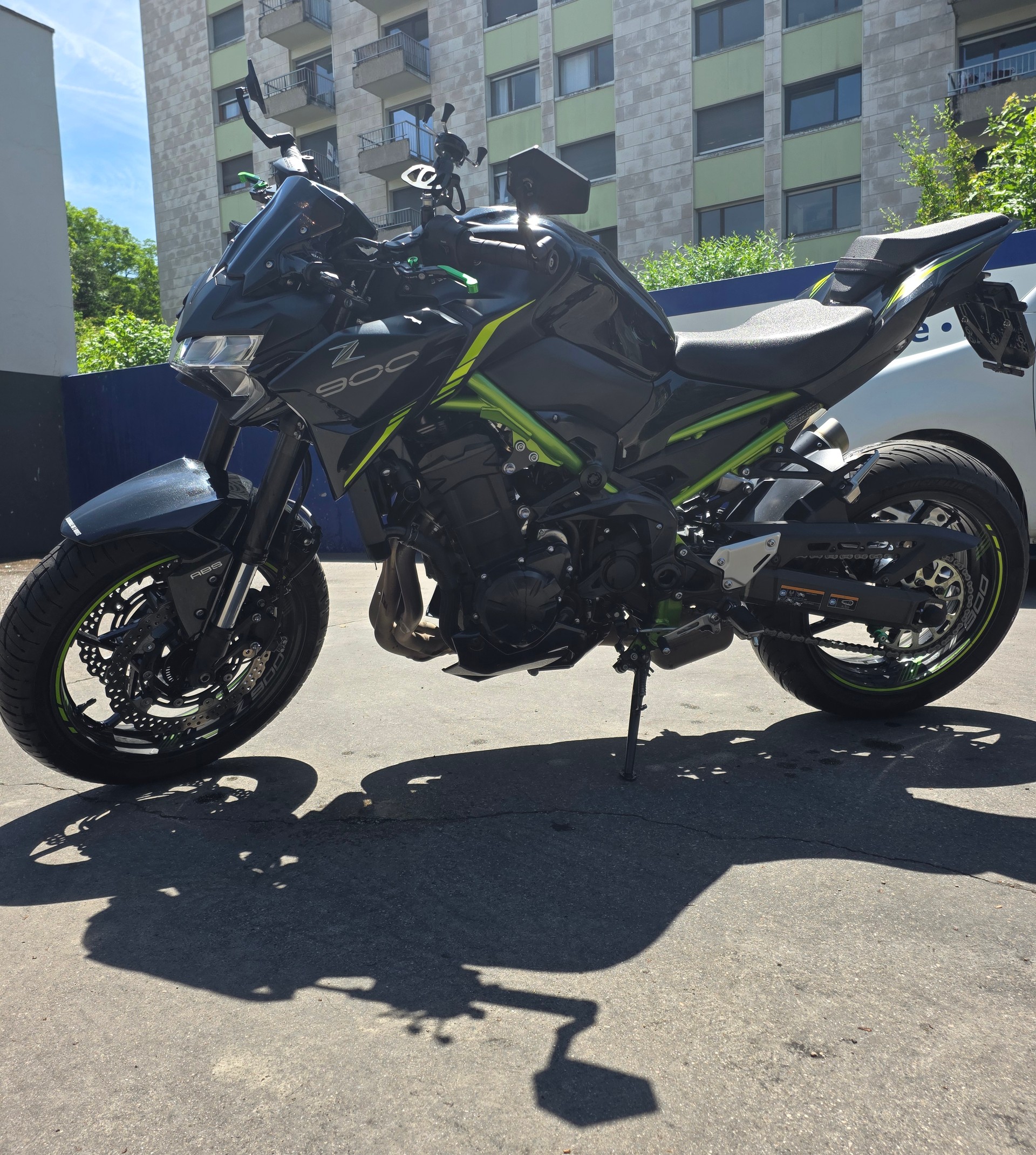 KAWASAKI Z 900-image-3