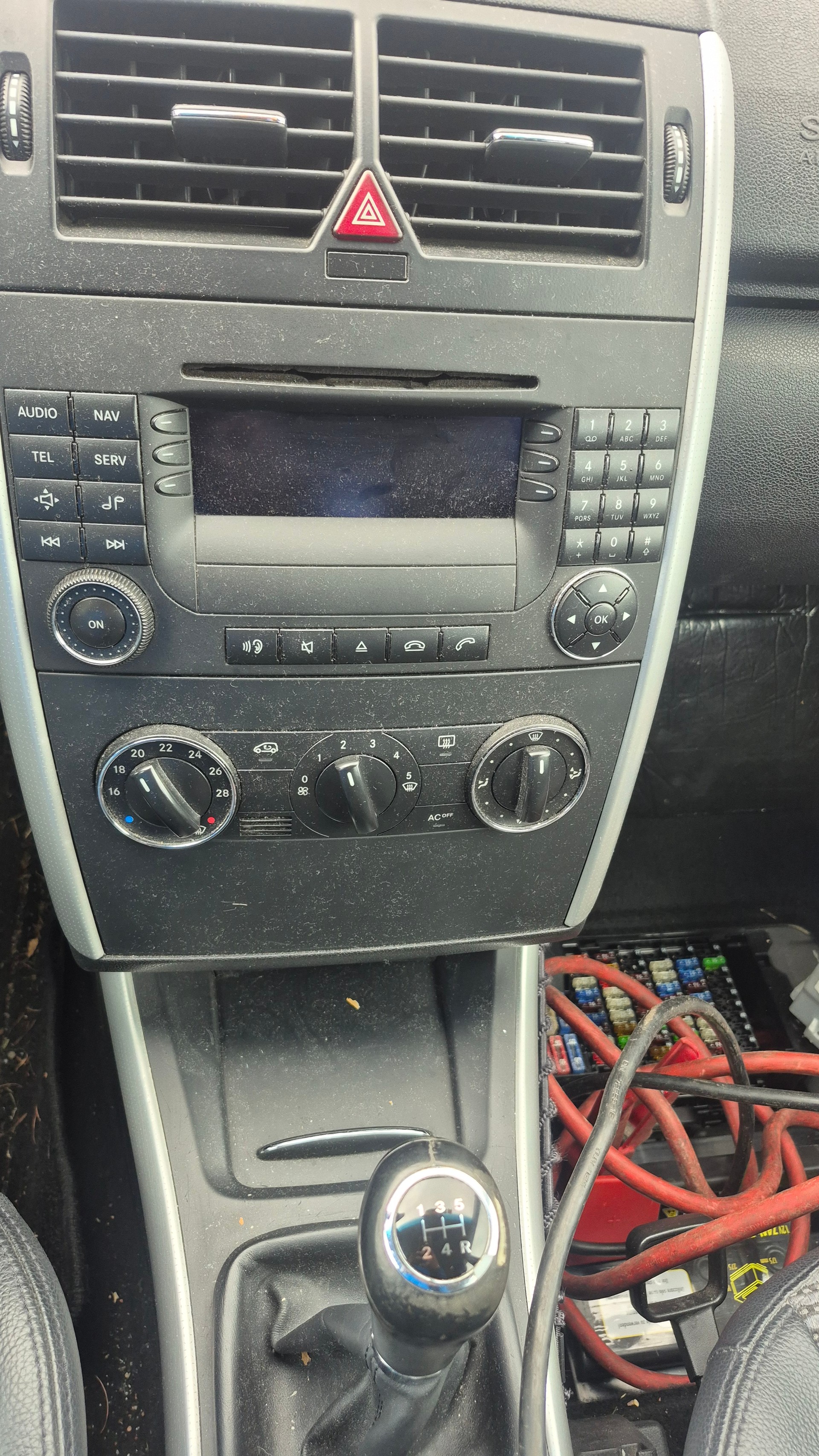 MERCEDES-BENZ A 150 Classic-image-8