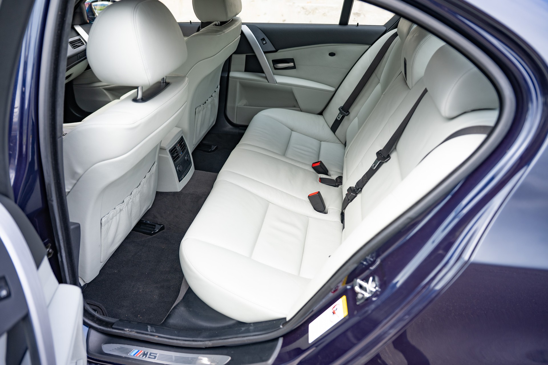 BMW M5 E60 5.0 V10-image-14