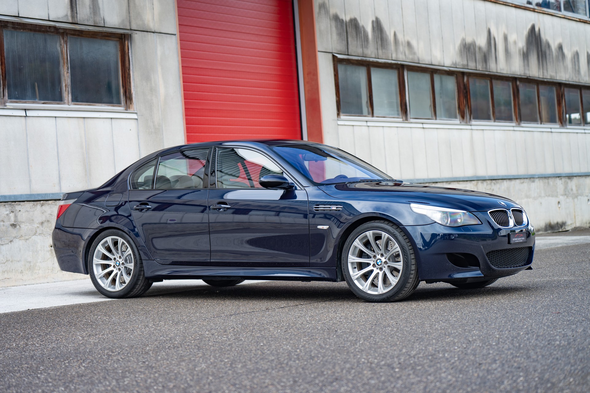 BMW M5 E60 5.0 V10