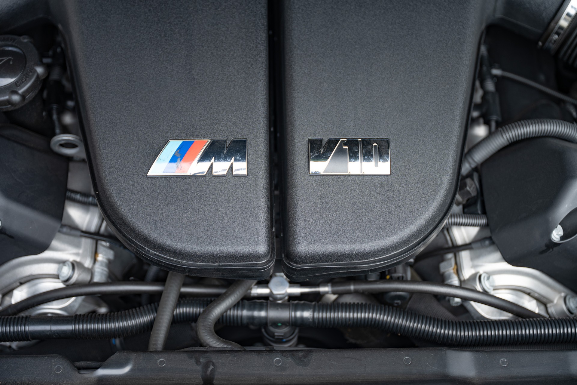 BMW M5 E60 5.0 V10-image-10