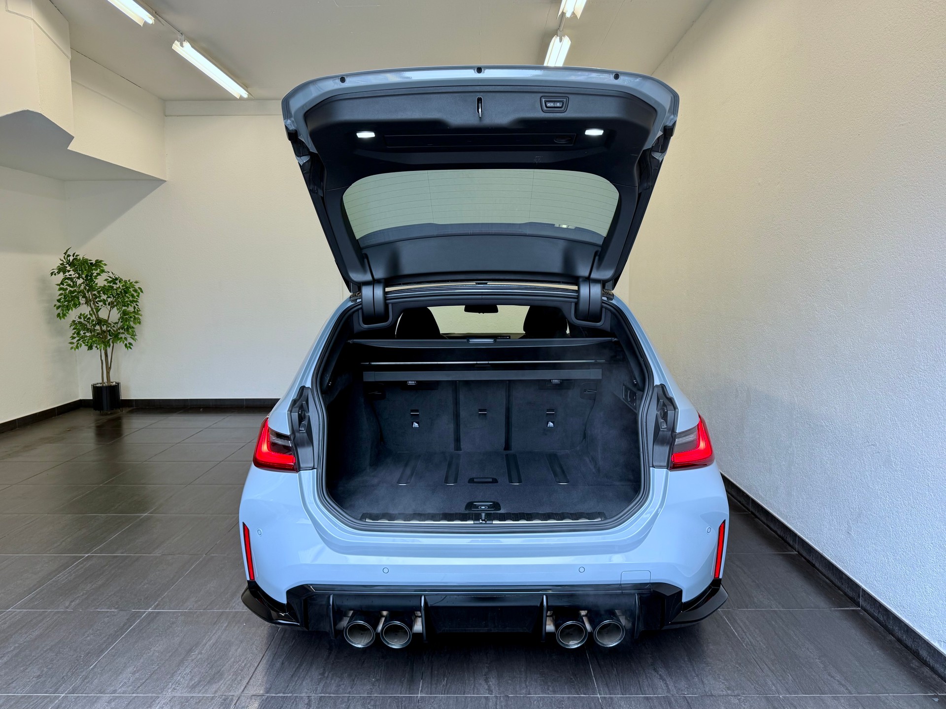 BMW M3 Touring xDrive Competition M LCI 530 PS "Brooklyn Grey"-image-14