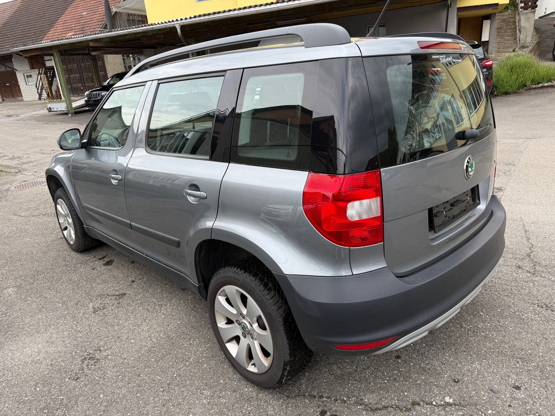 SKODA Yeti 1.2 TSI Elegance-image-3