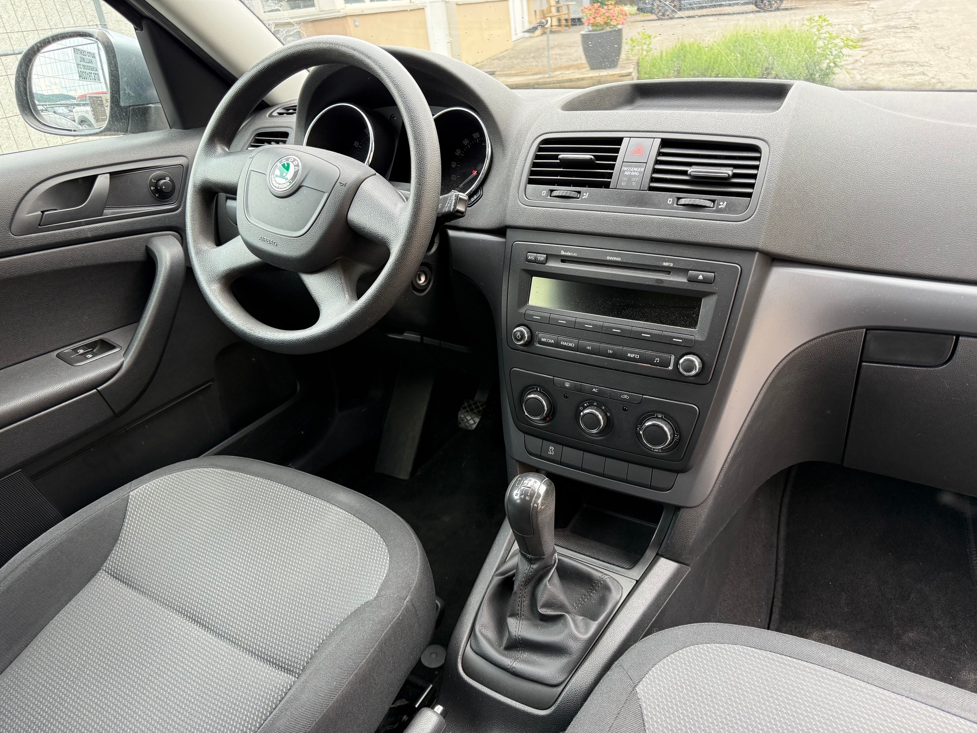 SKODA Yeti 1.2 TSI Elegance-image-4