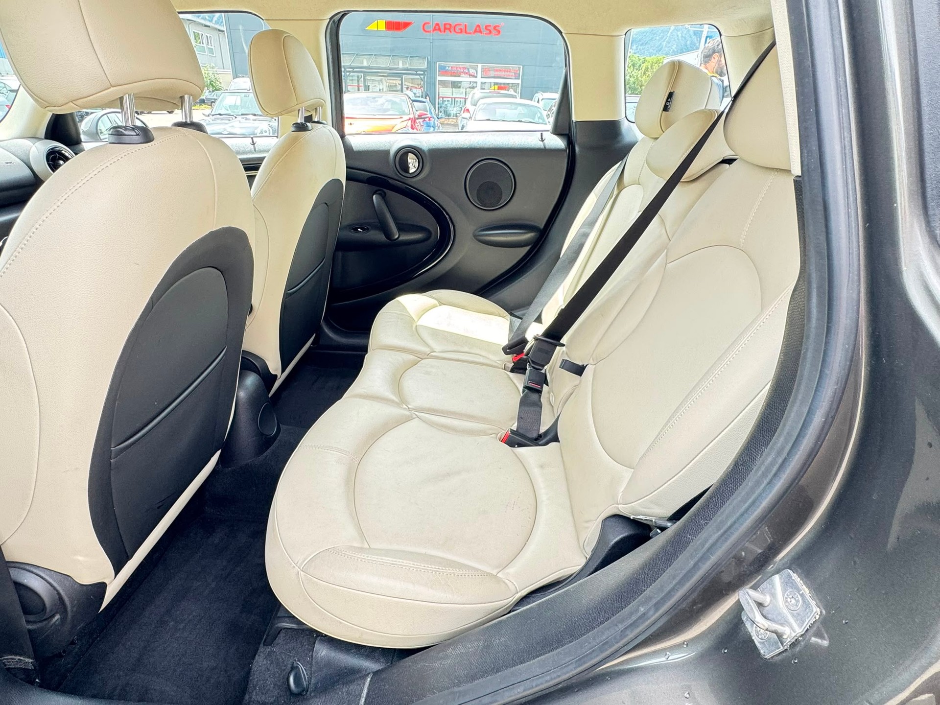 MINI Countryman Cooper S FWD Steptronic-image-10