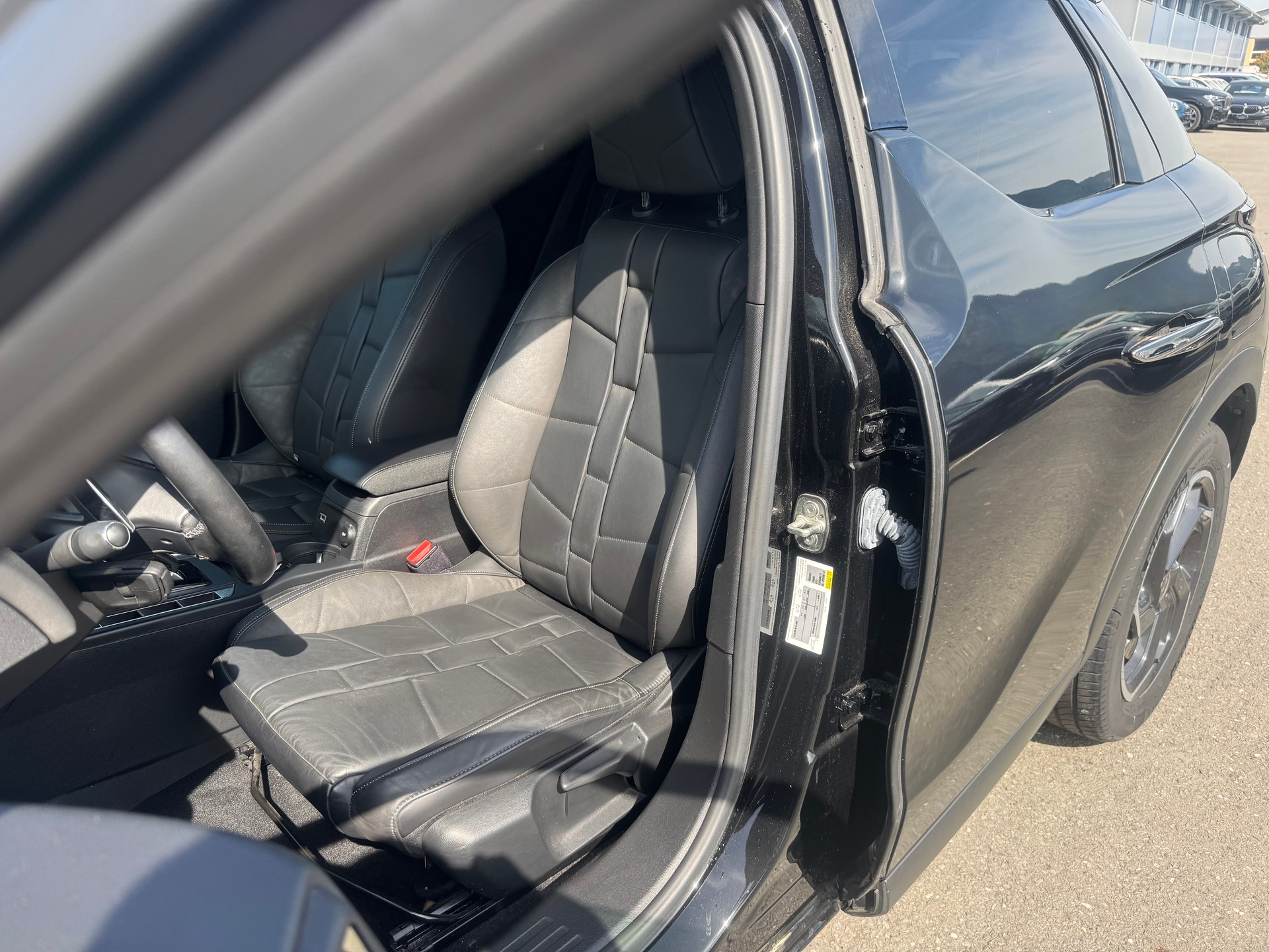 DS AUTOMOBILES DS 3 Crossback 1.2 PureTech SO Chic EAT8-image-12