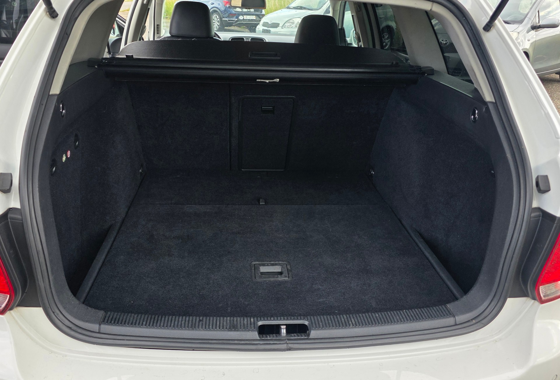 VW Golf Variant 1.4 TSI Highline DSG-image-11