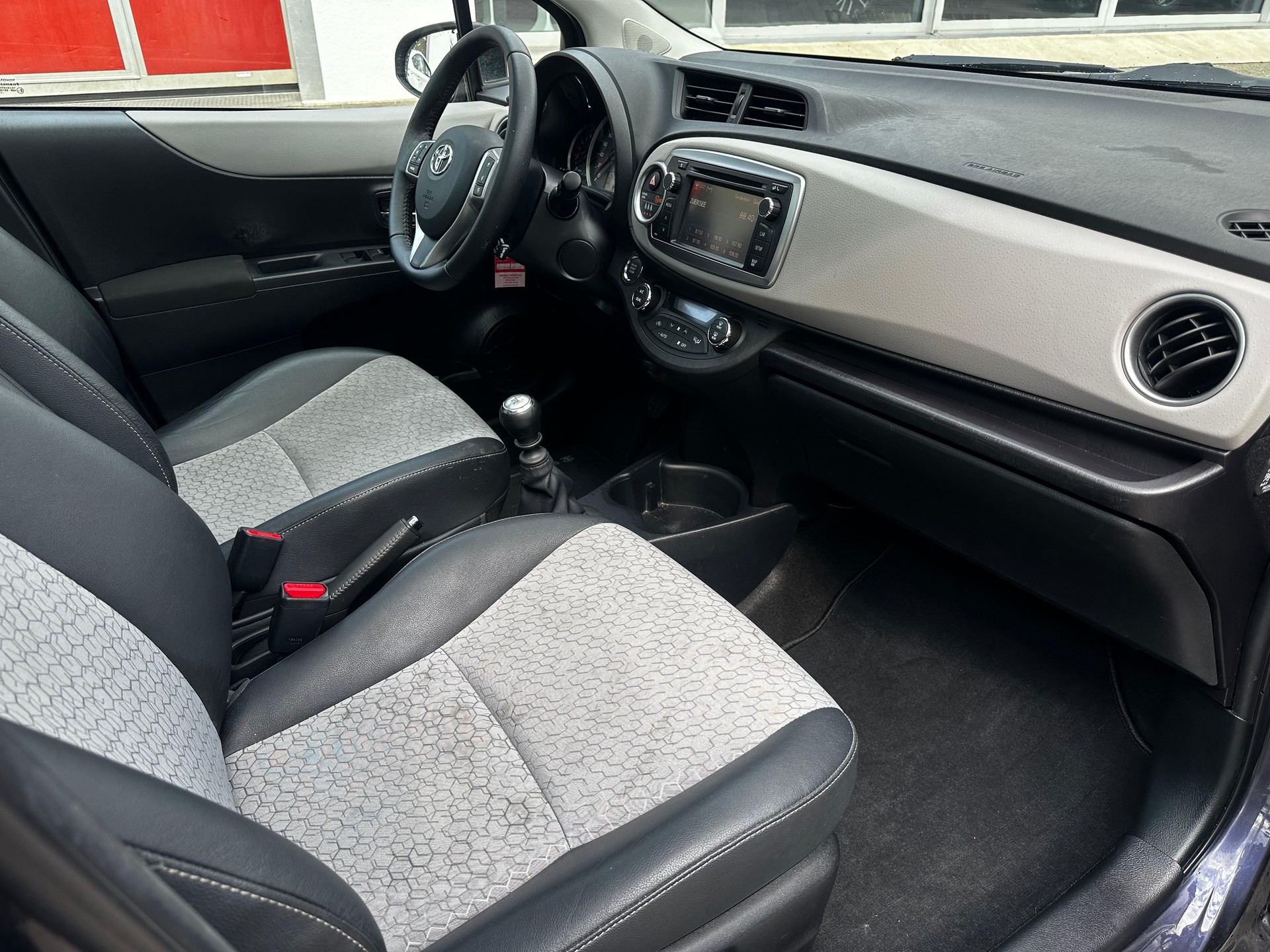 TOYOTA Yaris 1.33 VVT-i Sol Premium-image-12