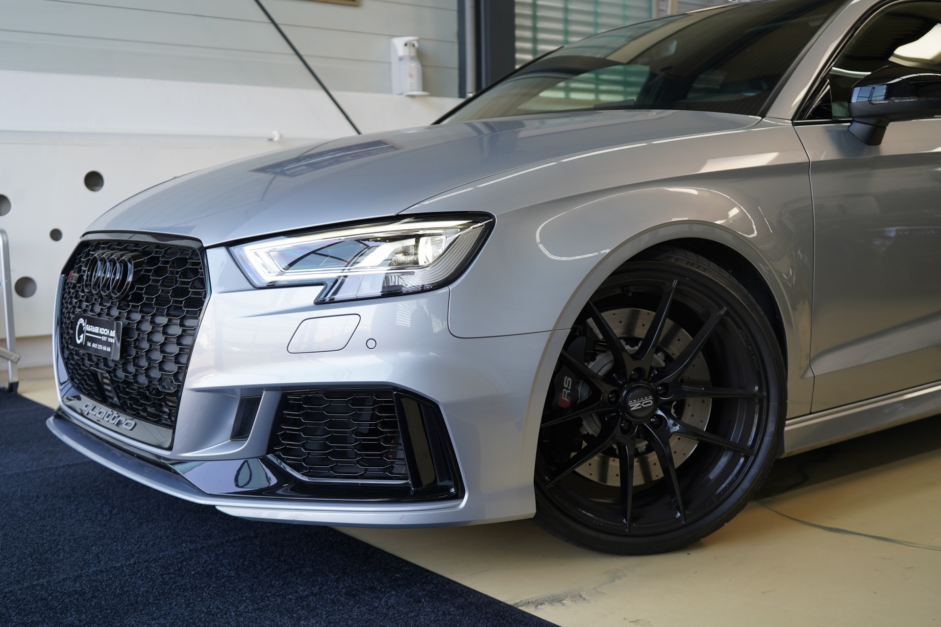 AUDI RS3 Limousine 2.5 TSI quattro S-tronic / APR 470Ps **-showroom-element-3