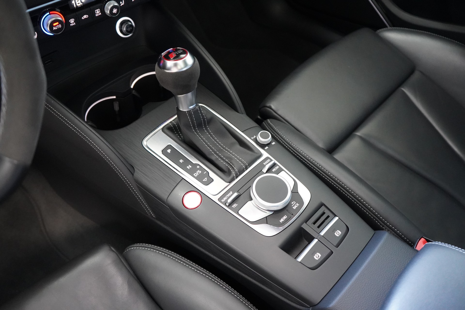 AUDI RS3 Limousine 2.5 TSI quattro S-tronic / APR 470Ps **-image-19
