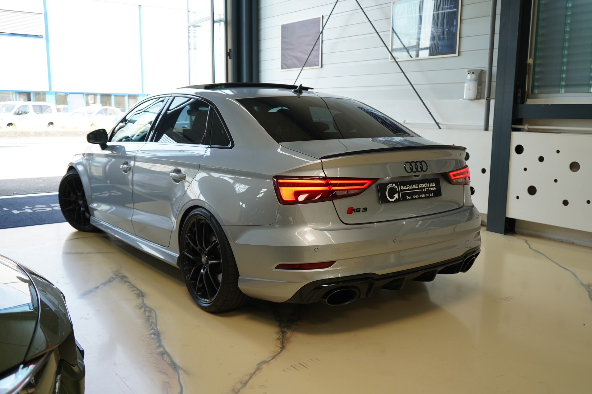 AUDI RS3 Limousine 2.5 TSI quattro S-tronic / APR 470Ps **-image-4