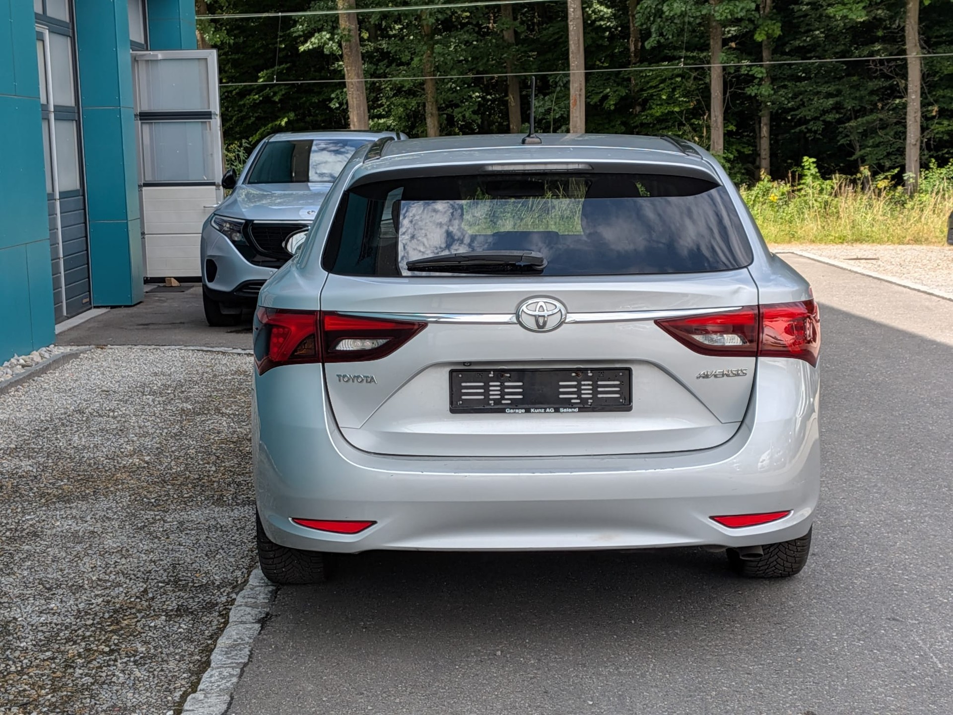TOYOTA Avensis Touring Sports 2.0 D-4D Sol Premium-image-4