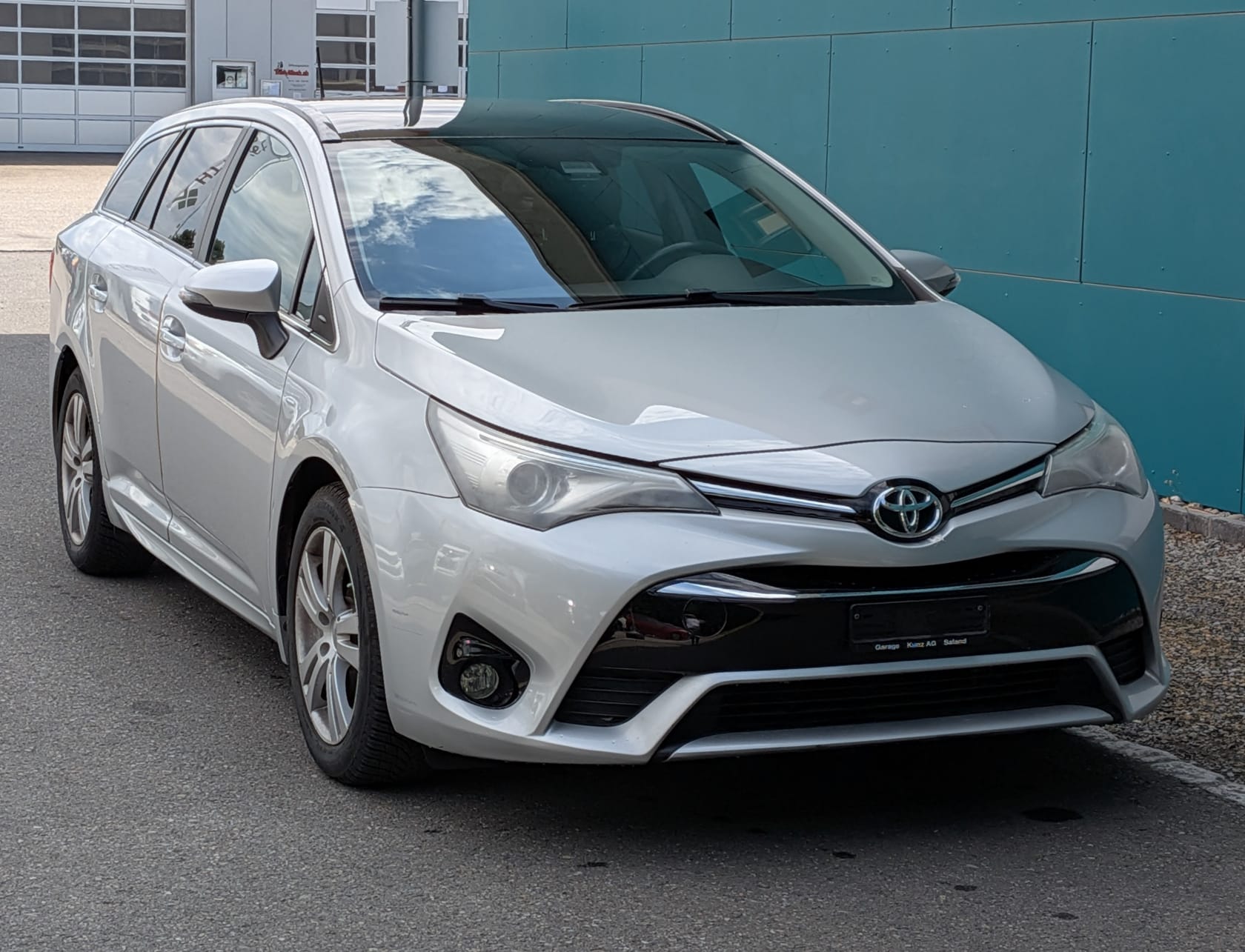 TOYOTA Avensis Touring Sports 2.0 D-4D Sol Premium