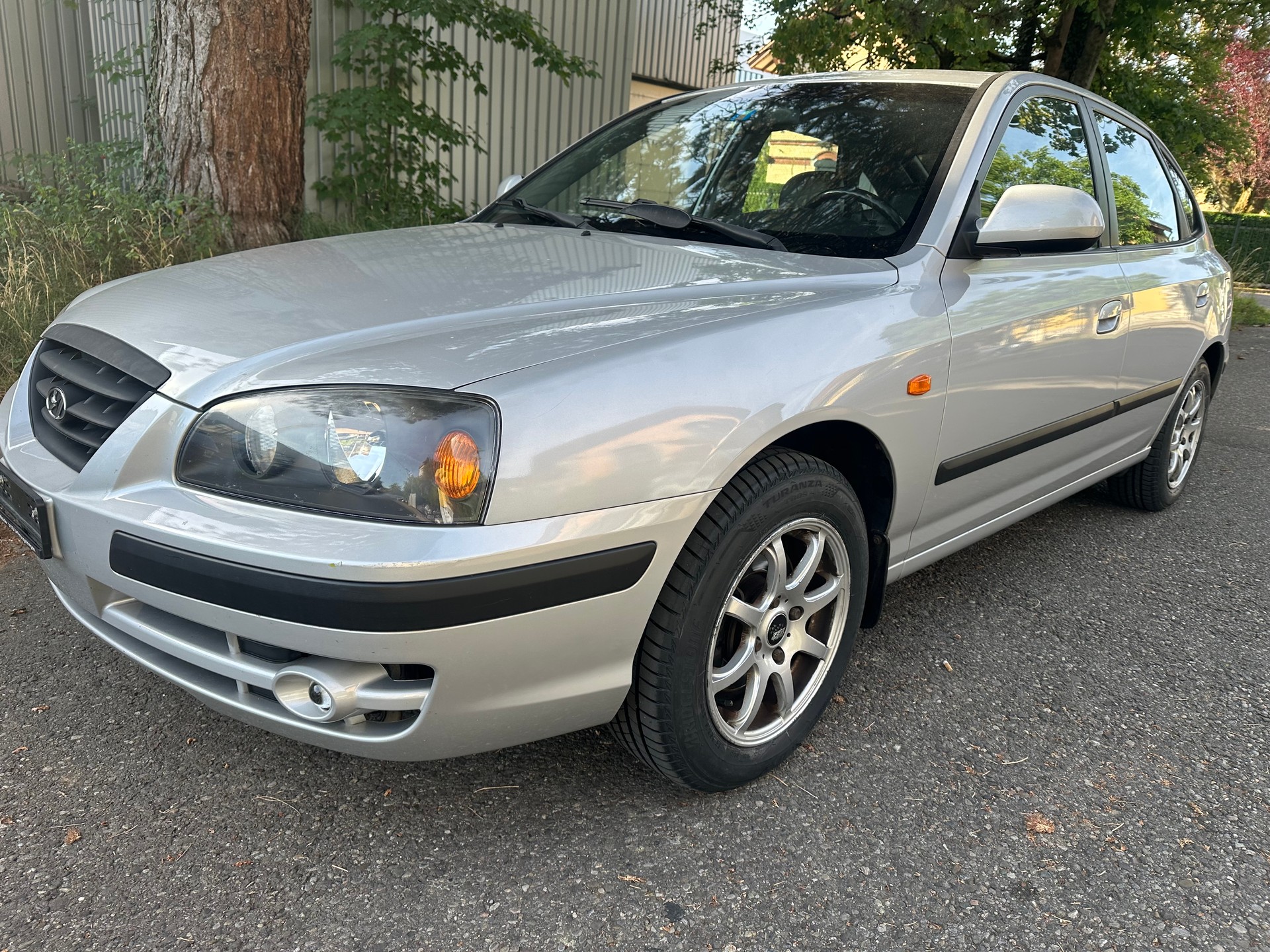 HYUNDAI Elantra 2.0 16V Swiss Edition-image-2