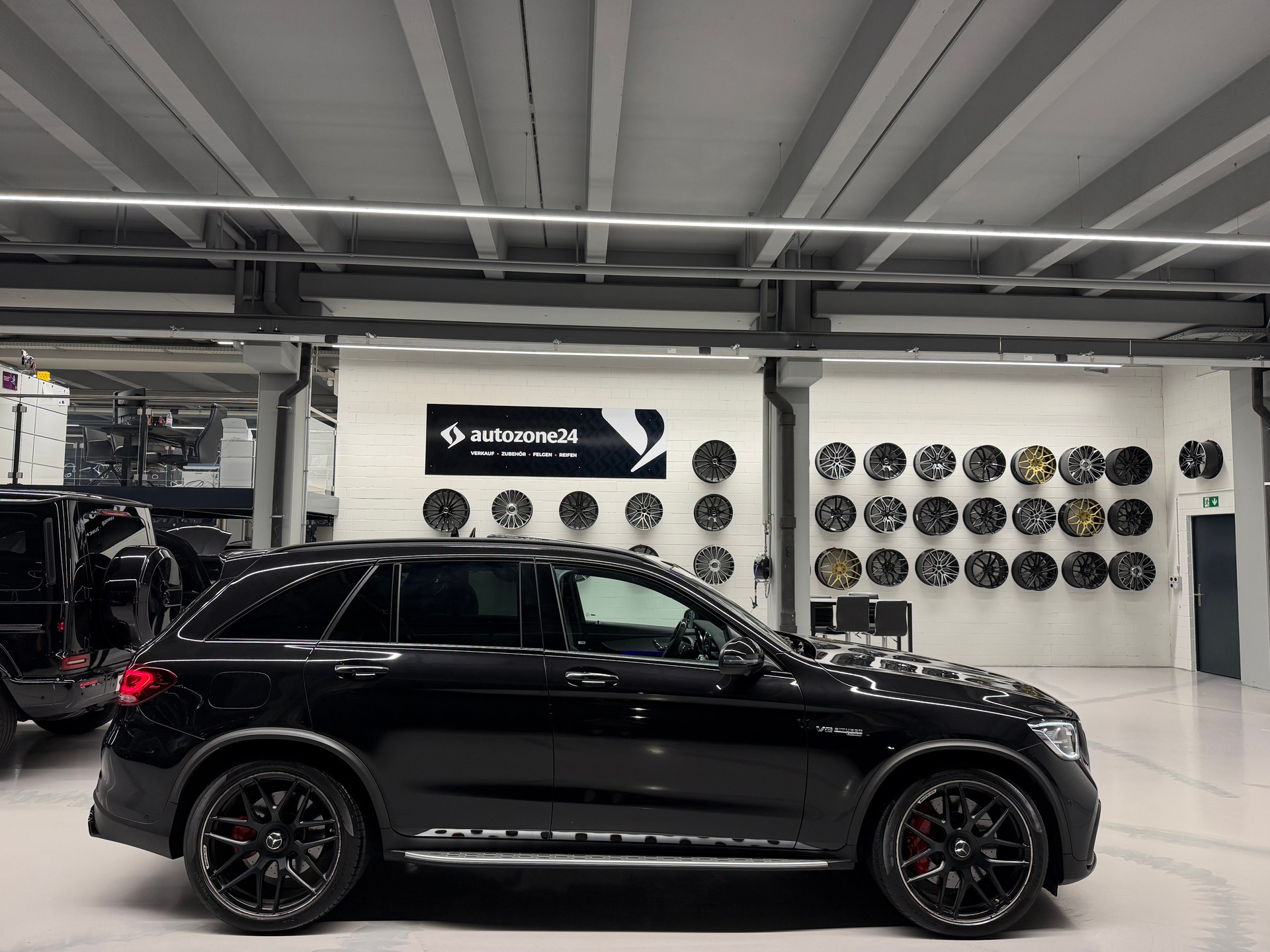 MERCEDES-BENZ GLC 63 S AMG 4m+ *CH-Auto*Gratis Service*Garantie*Top Ausstattung*AMG Performance Sitze High End*-image-4