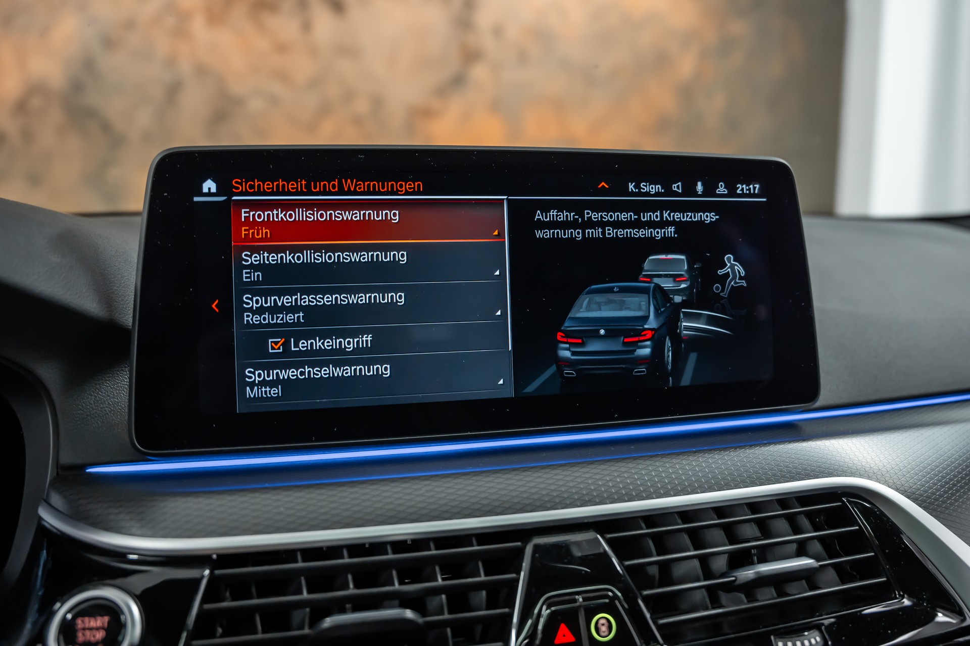 BMW M550i xDrive Steptronic *Panorama*Head-Up*H&K Sound*360°*-image-30