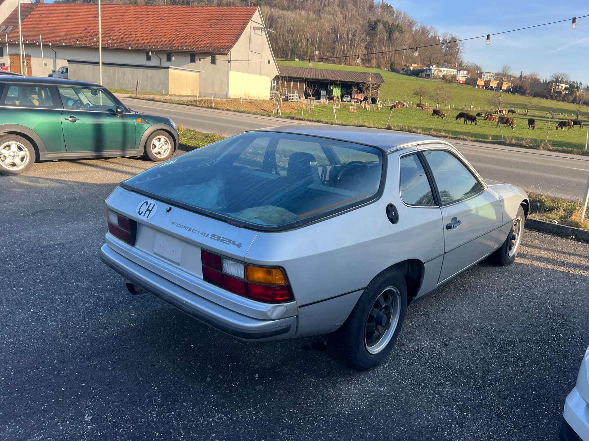 PORSCHE 924-image-4