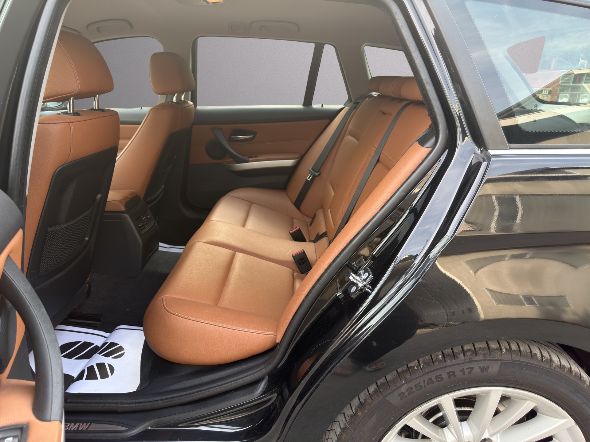 BMW 325i xDrive Touring more4you Steptronic-image-13