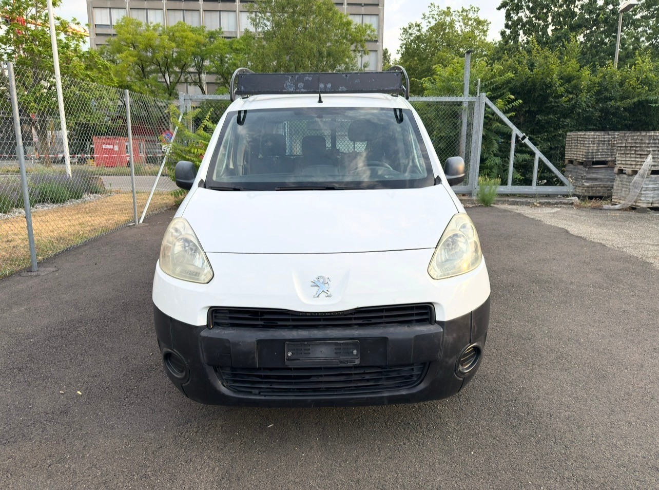 PEUGEOT Partner 1.6 e-HDI Urban Pack-image-5